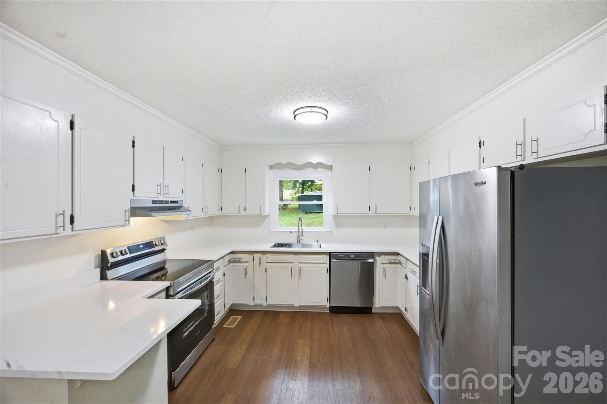 103 New Hampshire Drive Property Photo 12