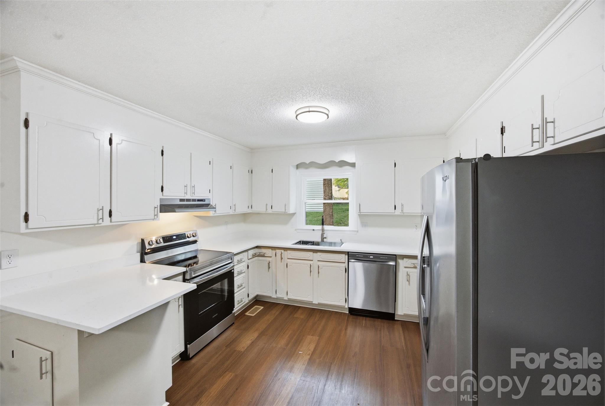 103 New Hampshire Drive Property Photo 13