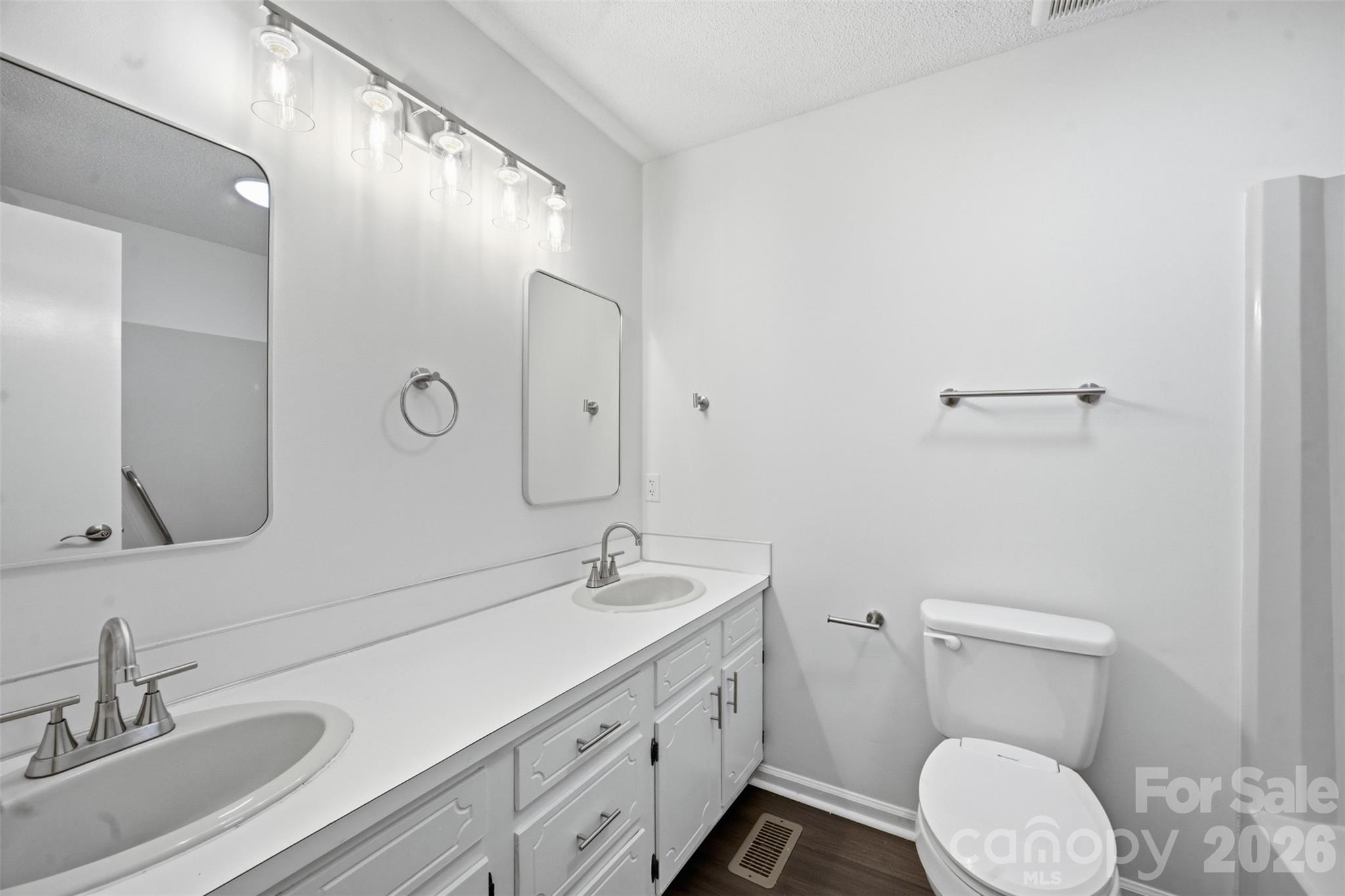103 New Hampshire Drive Property Photo 26