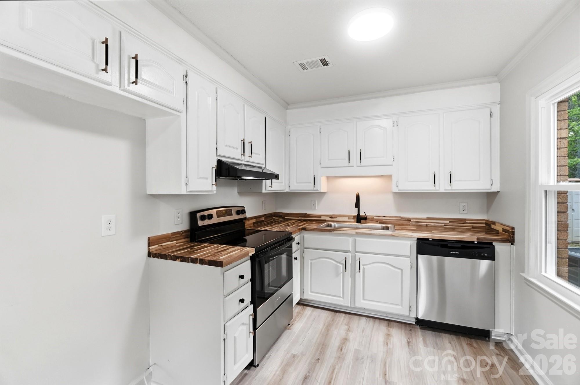 9933 Starwood Drive Property Photo 18