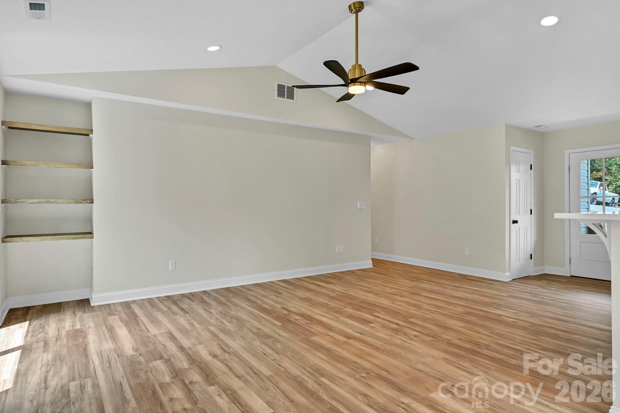 157 Scarlett Ridge Drive Property Photo 8