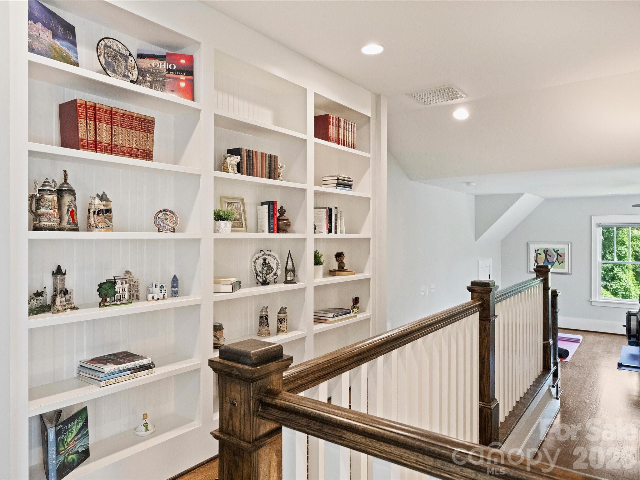 516 Hillside Avenue Property Photo 22