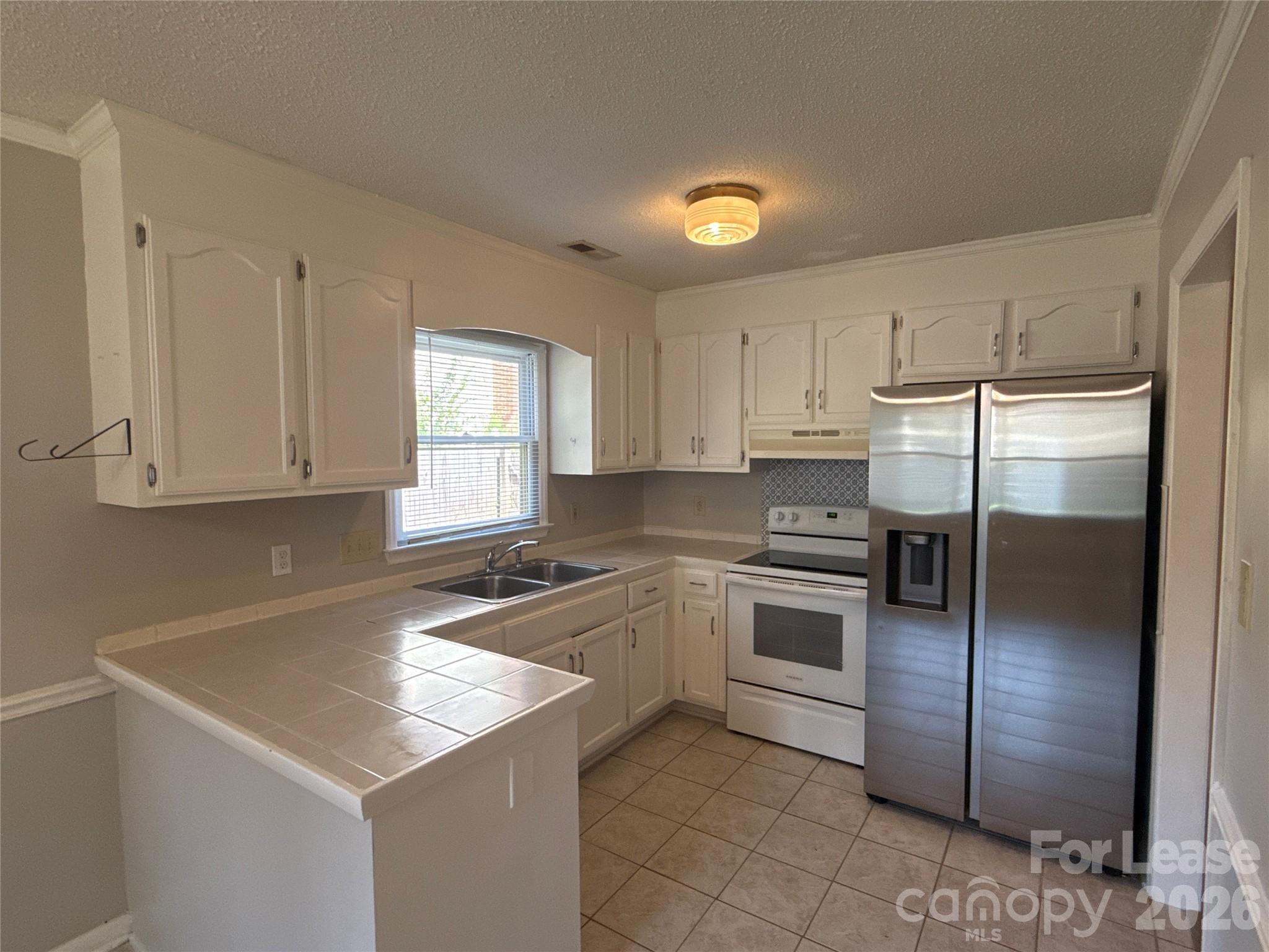 7638 Campbell Creek Lane Property Photo 3