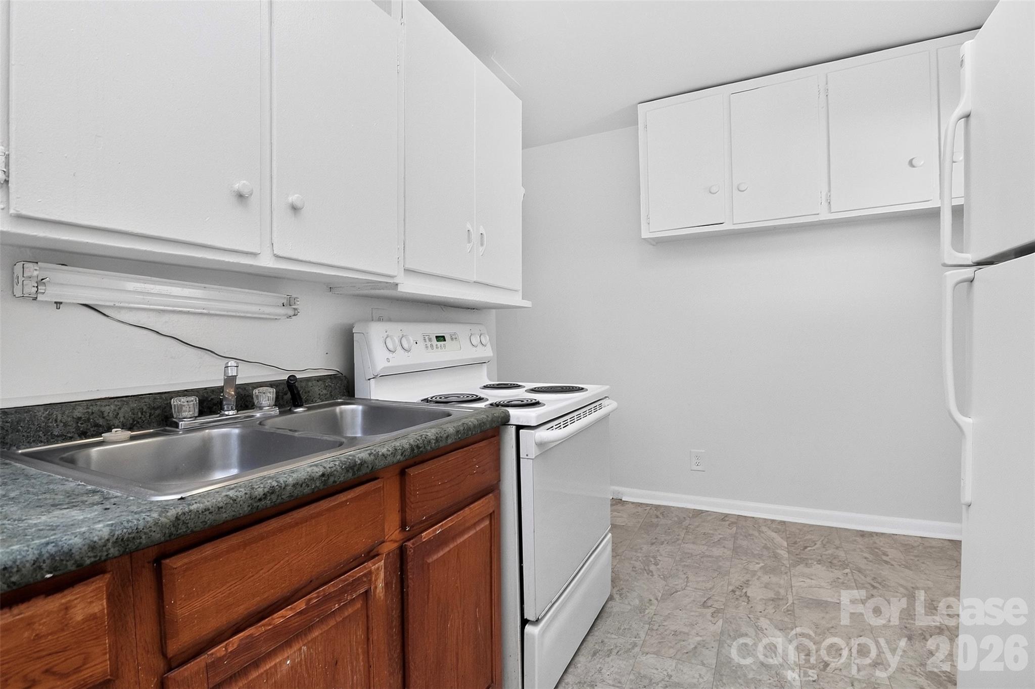 2414 Wilson Avenue Property Photo 7