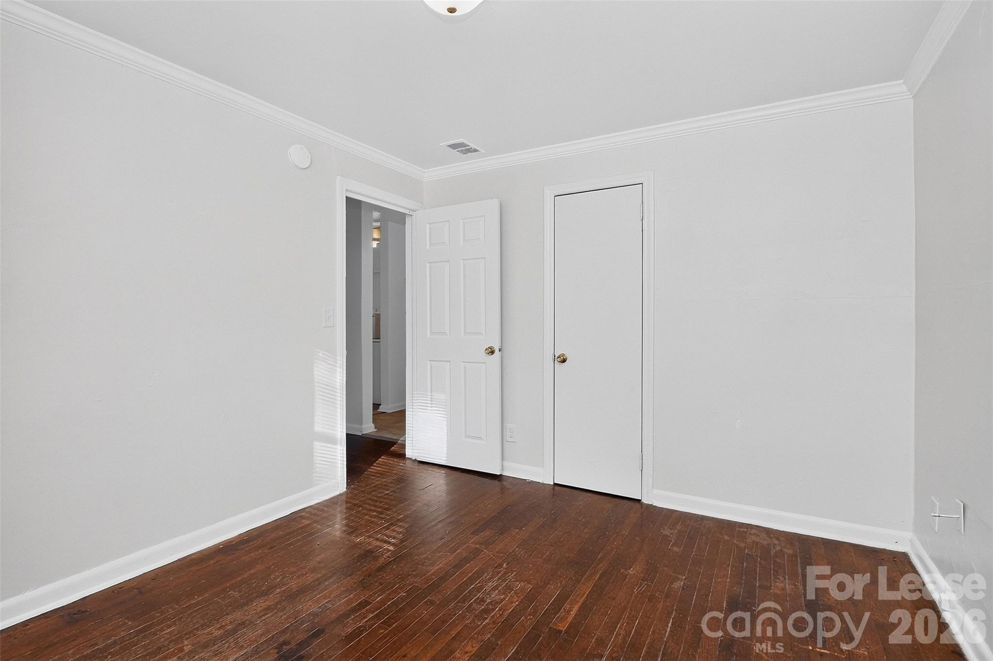 2414 Wilson Avenue Property Photo 10
