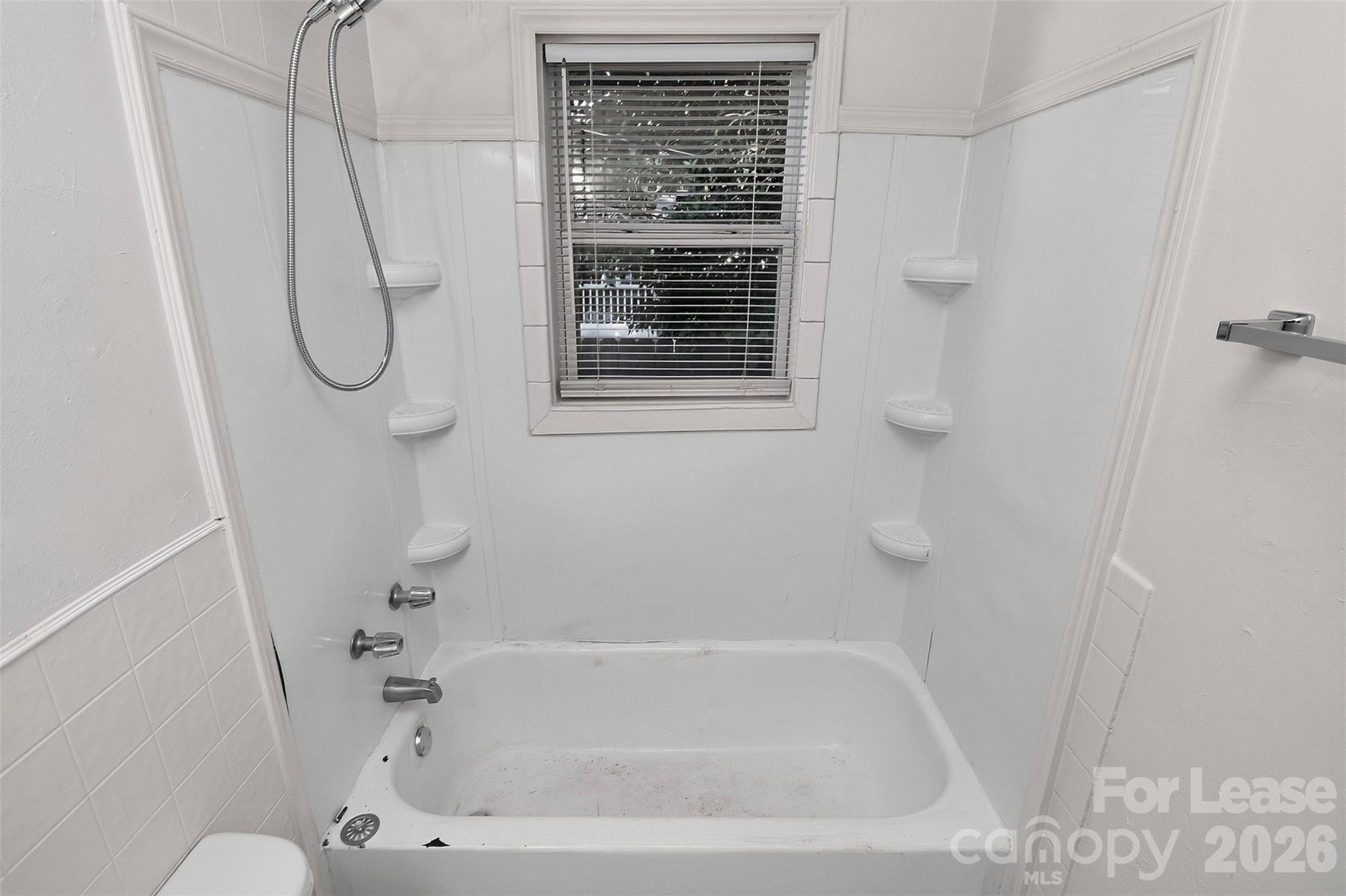 2414 Wilson Avenue Property Photo 15