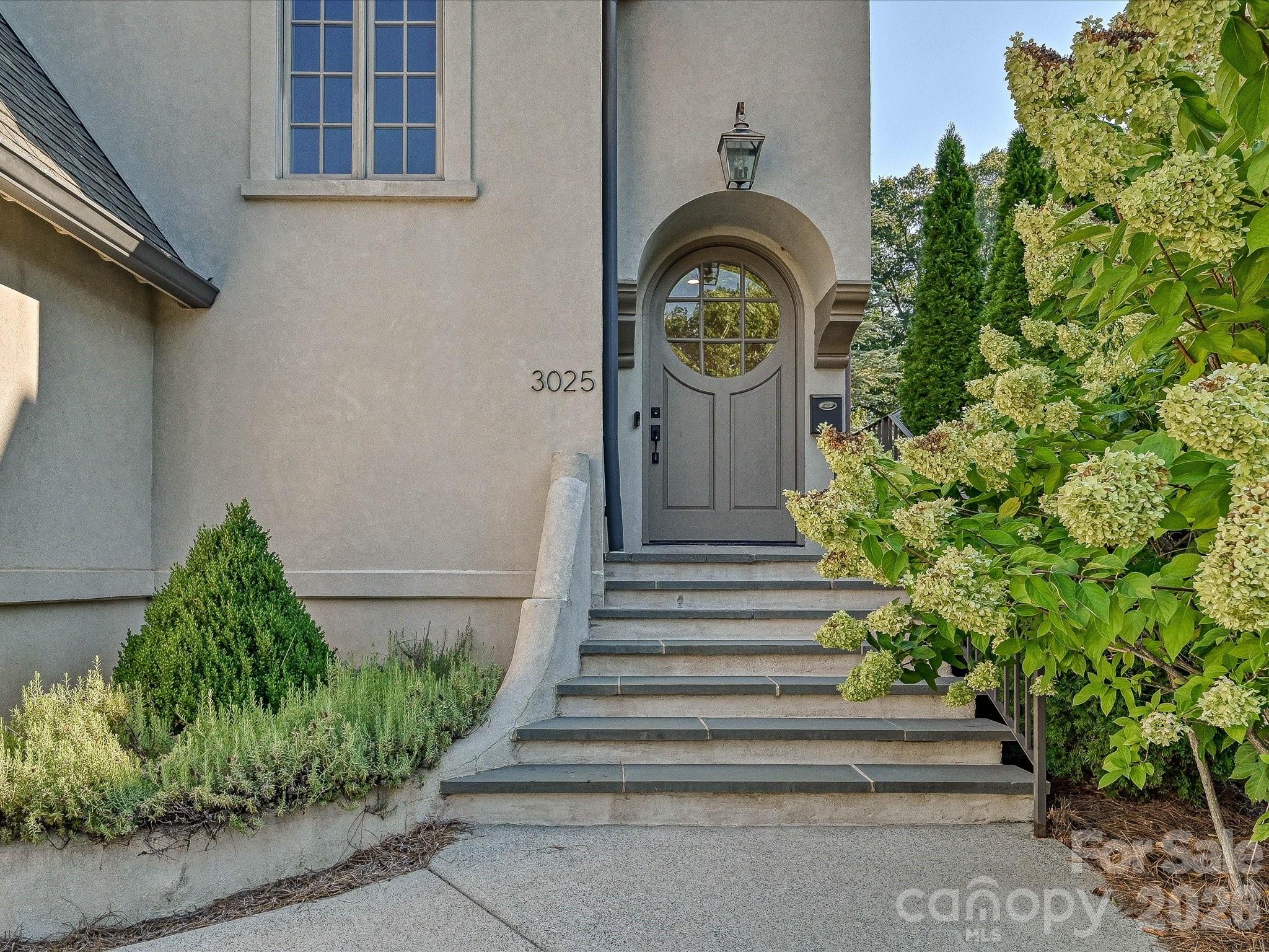 3025 Hanson Drive Property Photo 2