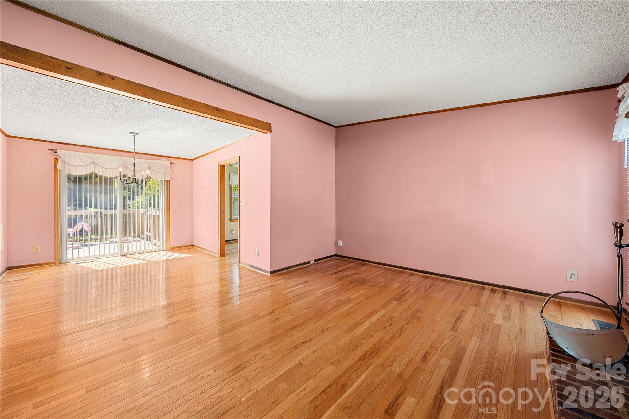1810 Oak Hollow Road Property Photo 7