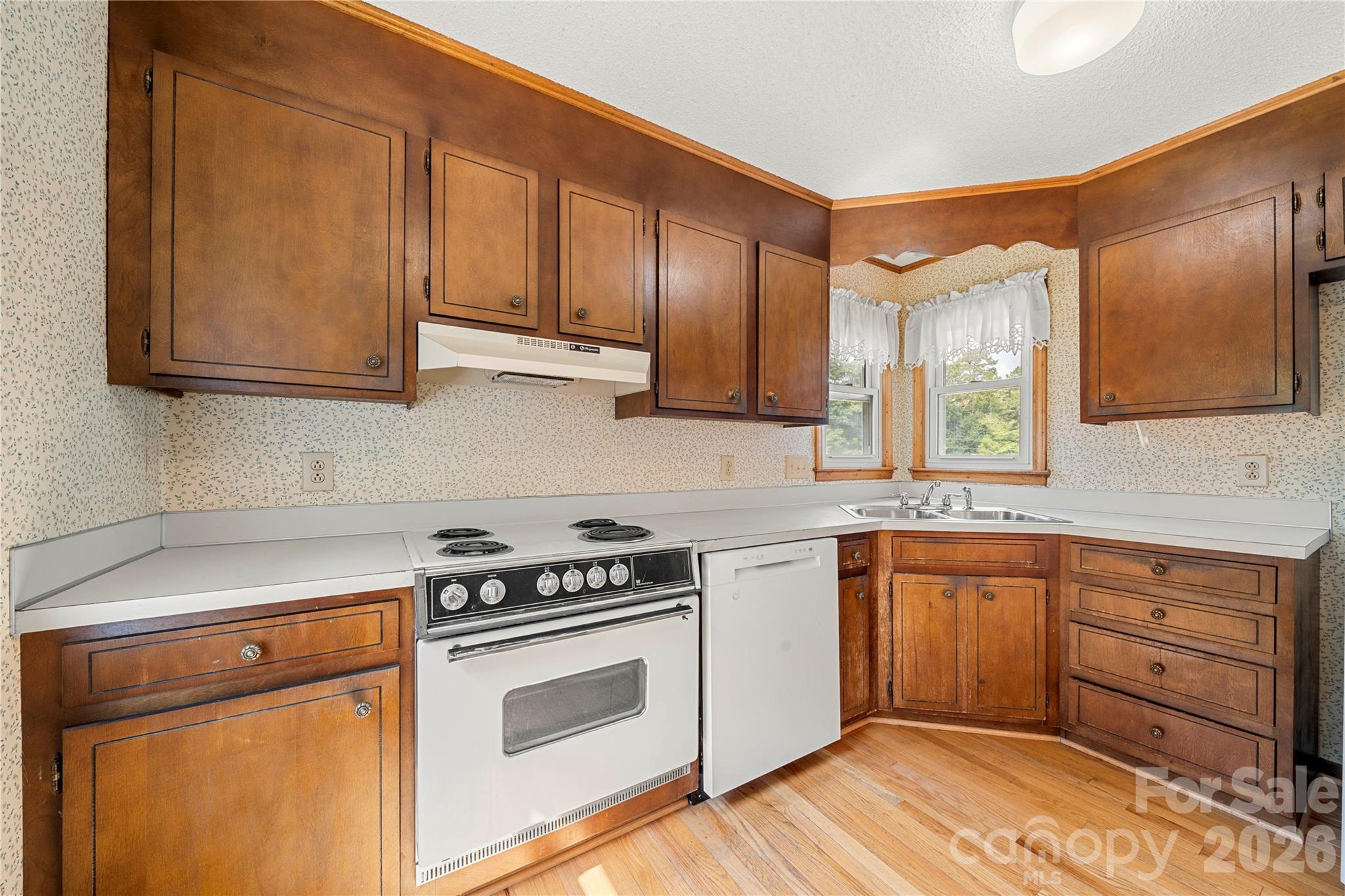 1810 Oak Hollow Road Property Photo 10