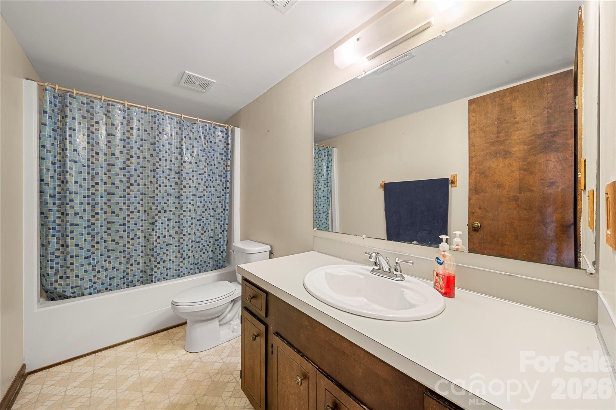1810 Oak Hollow Road Property Photo 19
