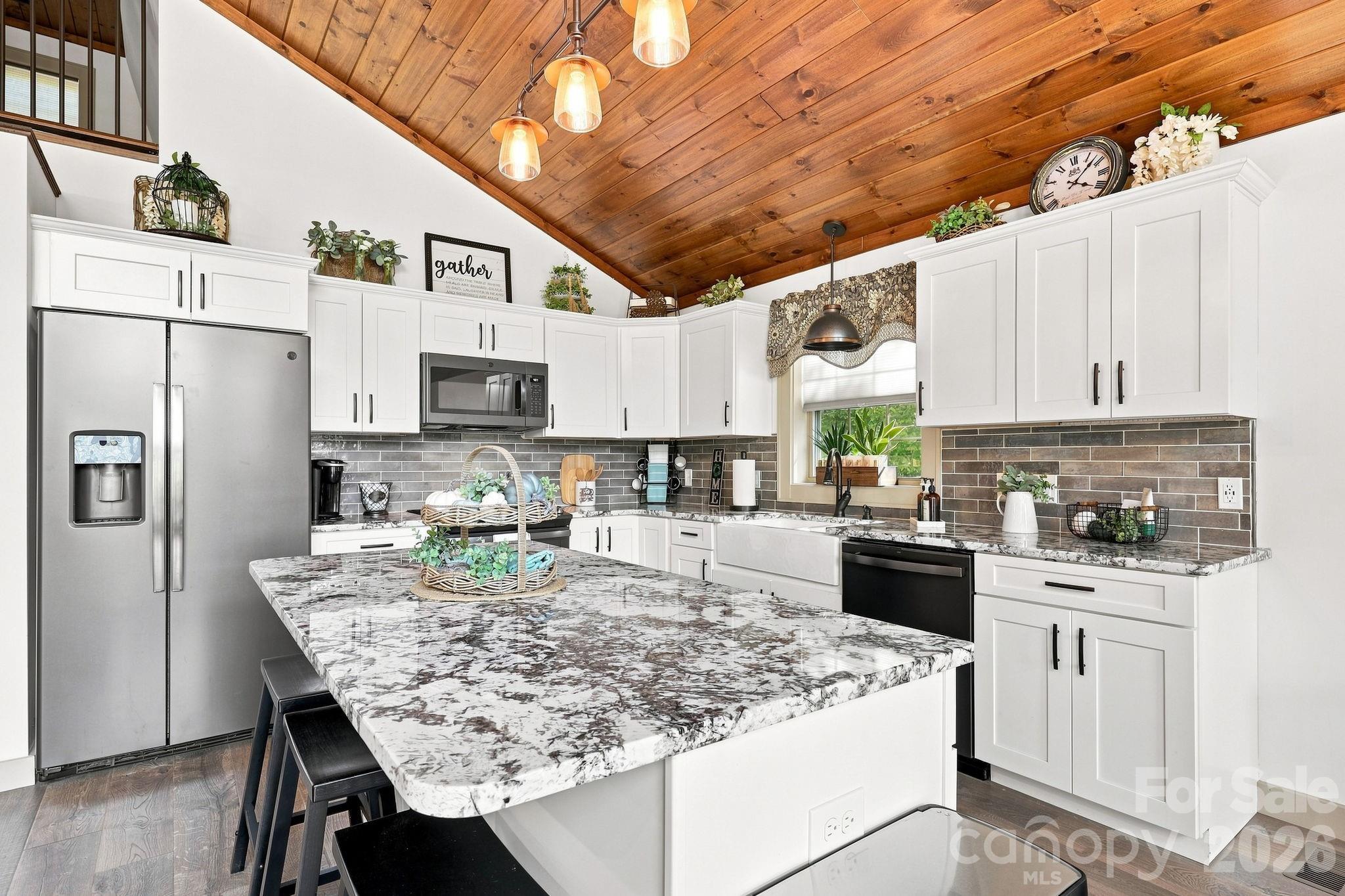 341 Riverbend Road Property Photo 12