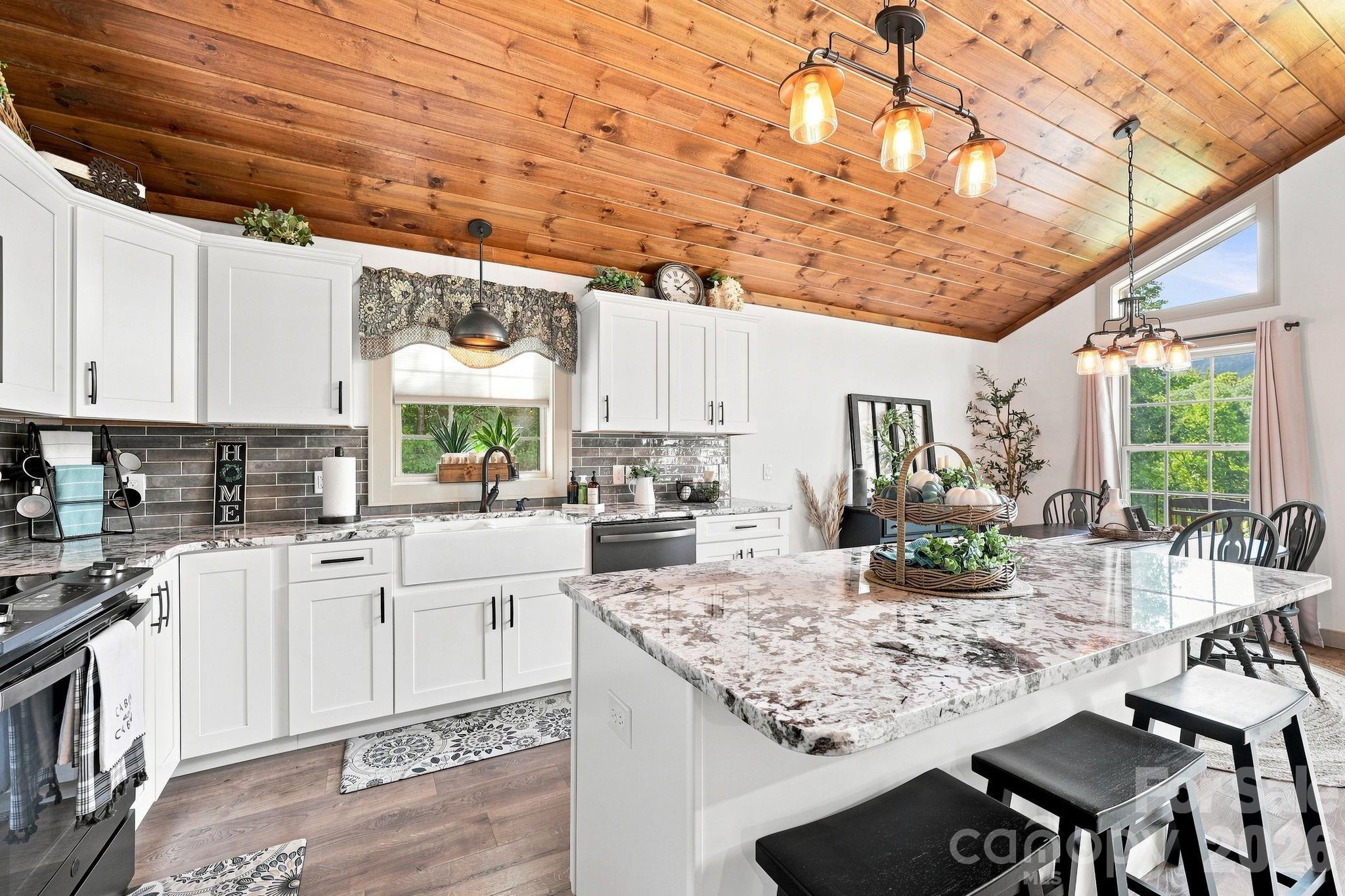 341 Riverbend Road Property Photo 14