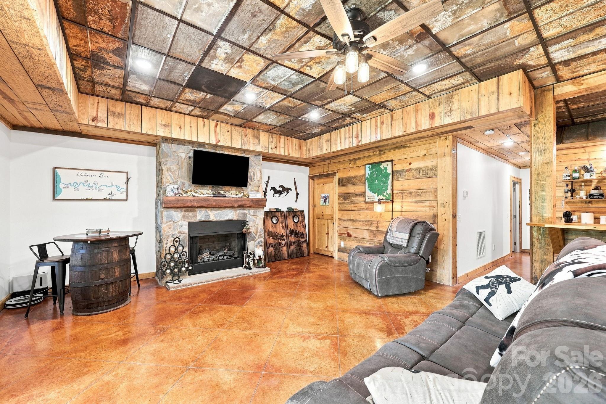 341 Riverbend Road Property Photo 29