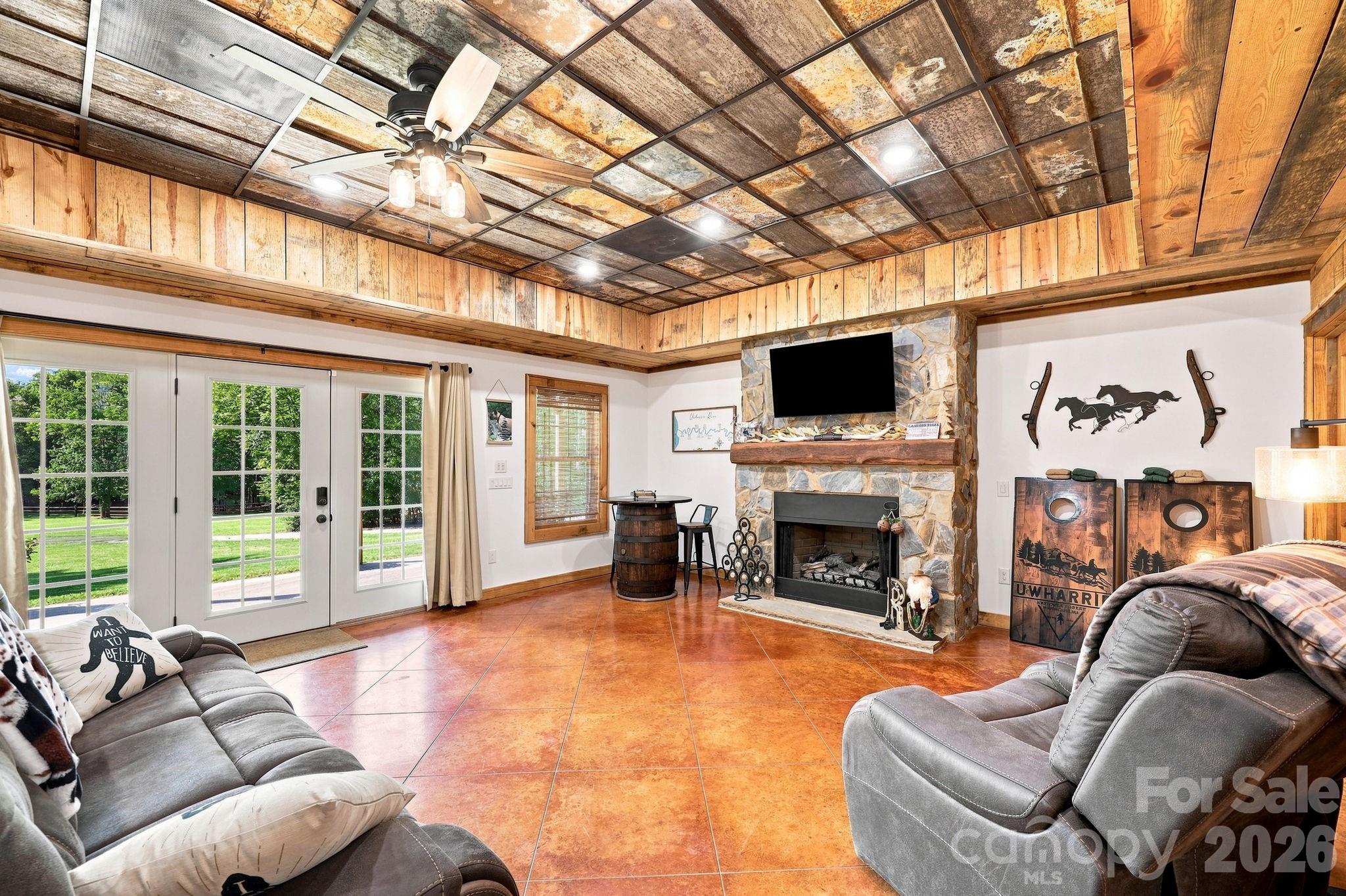 341 Riverbend Road Property Photo 30