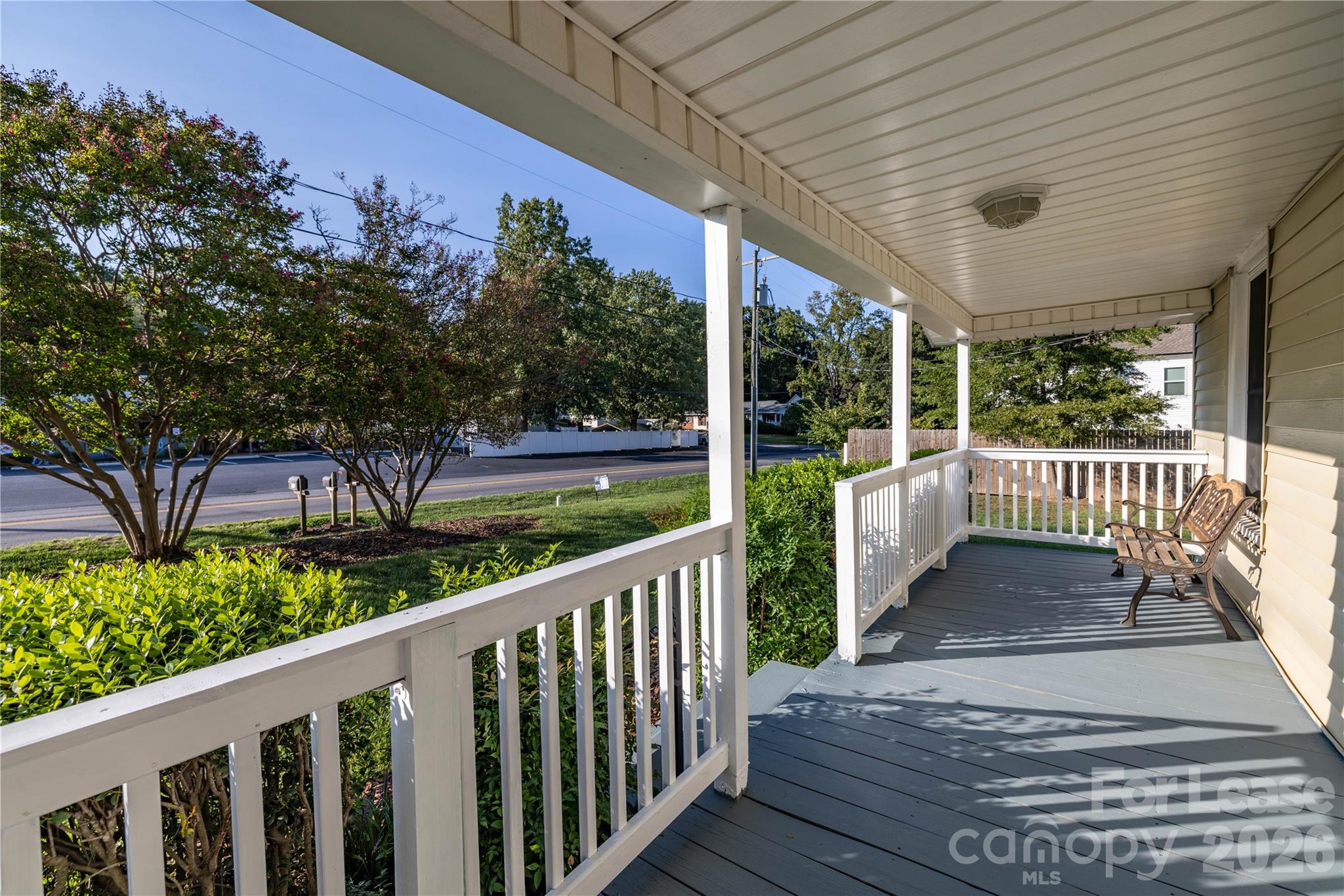 212 E 1st Street Property Photo 6