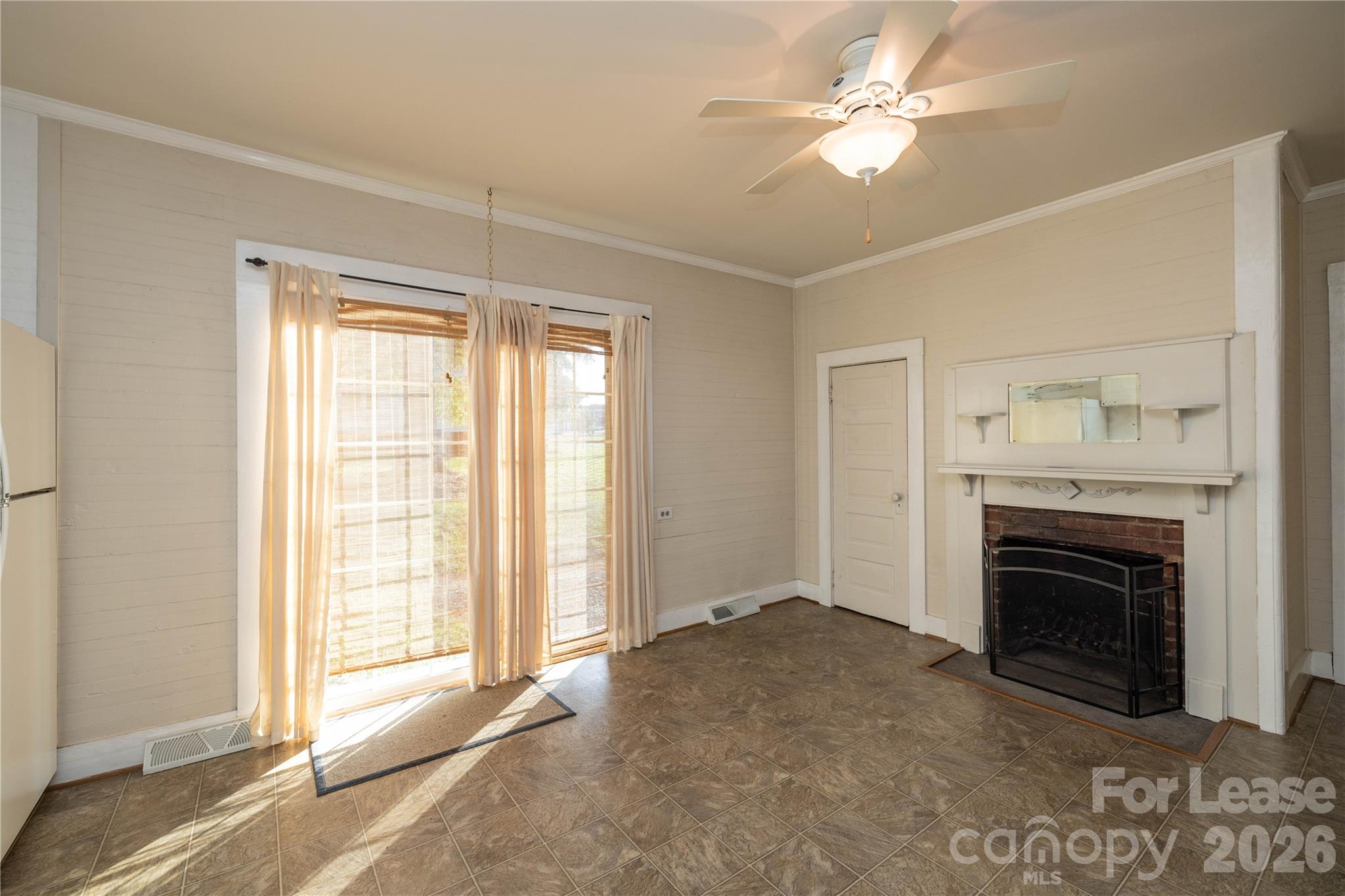 212 E 1st Street Property Photo 15