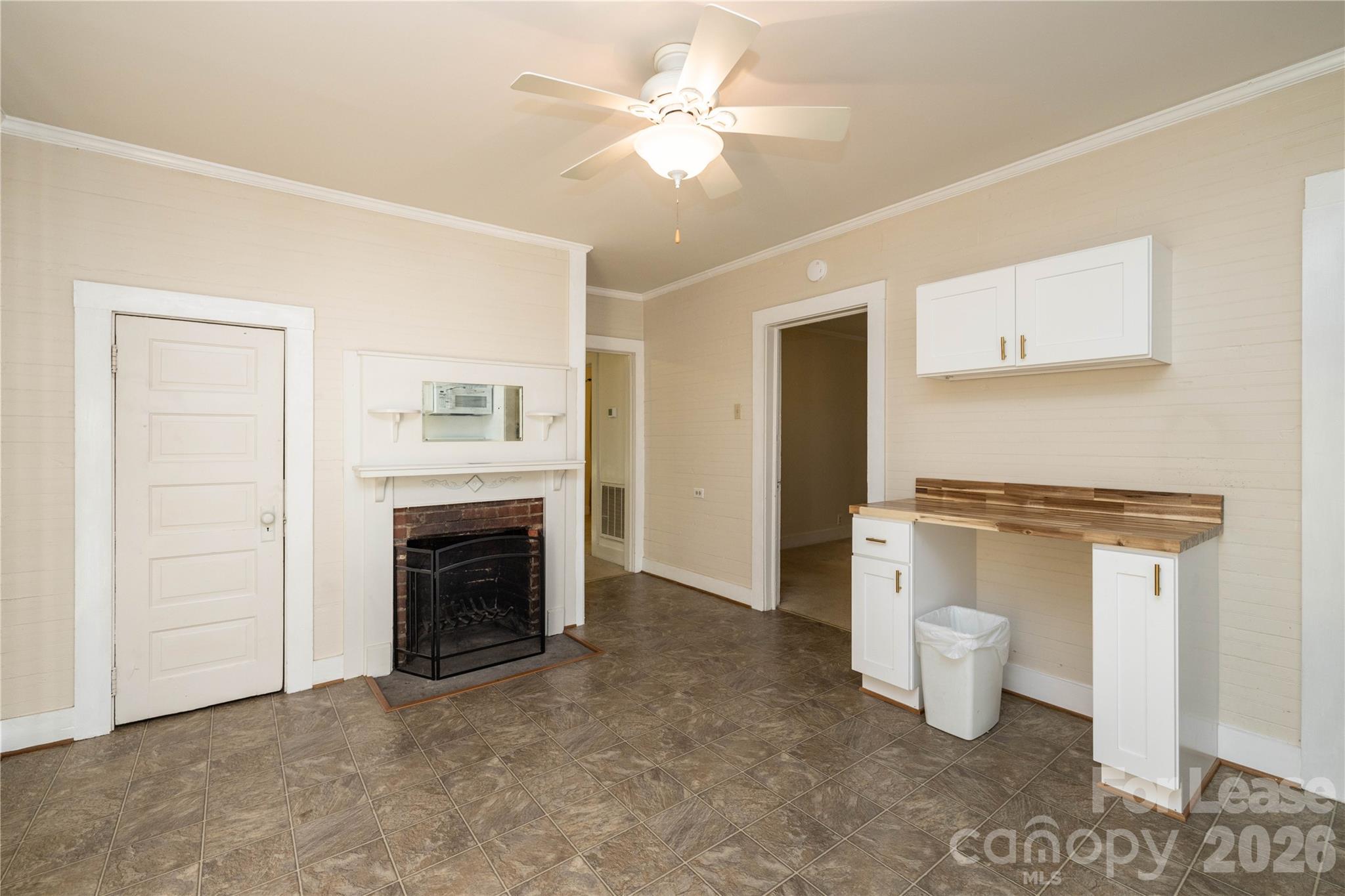 212 E 1st Street Property Photo 23