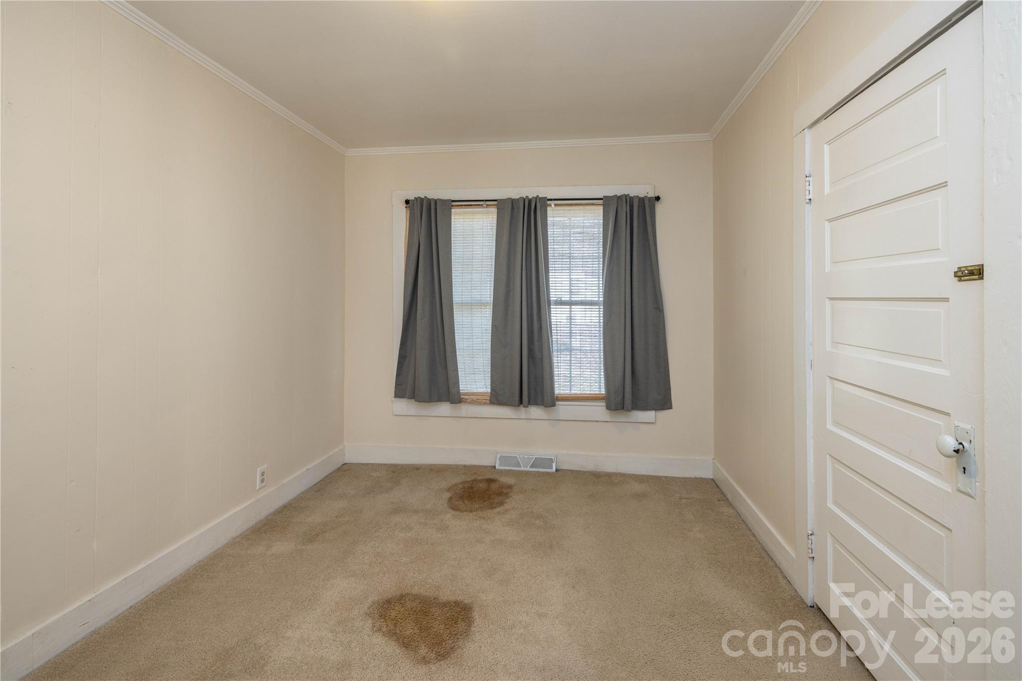 212 E 1st Street Property Photo 25