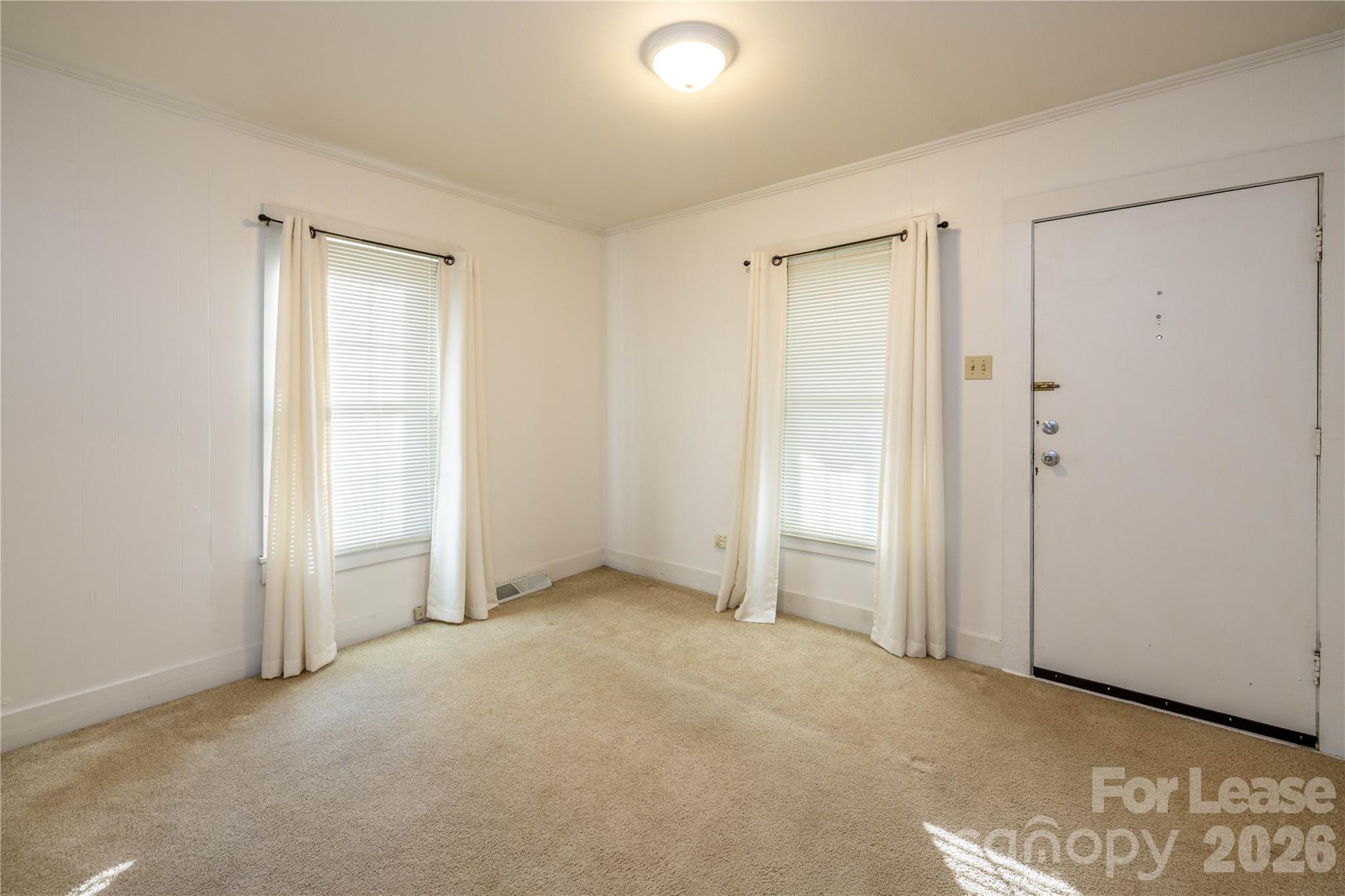 212 E 1st Street Property Photo 27