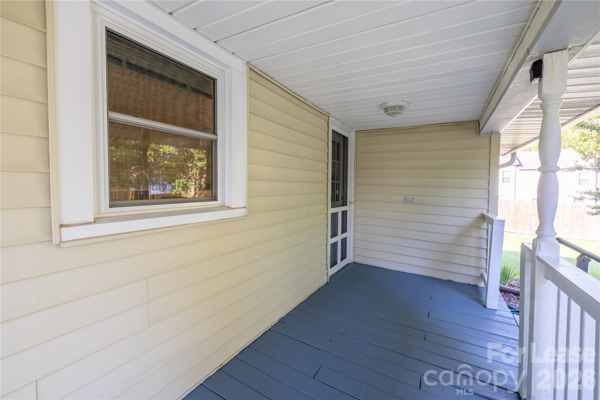 212 E 1st Street Property Photo 37