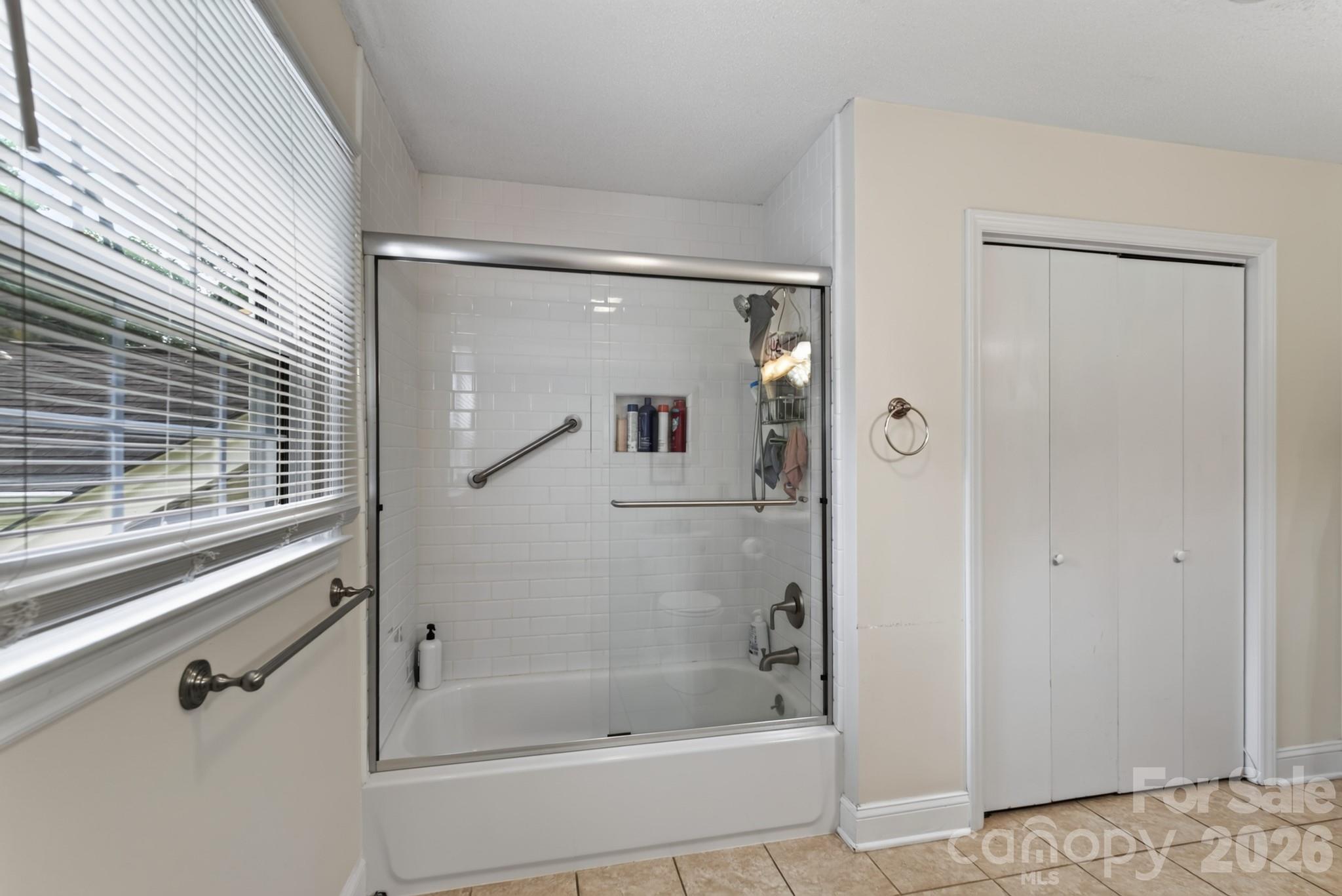 2124 Poinsett Drive Property Photo 22
