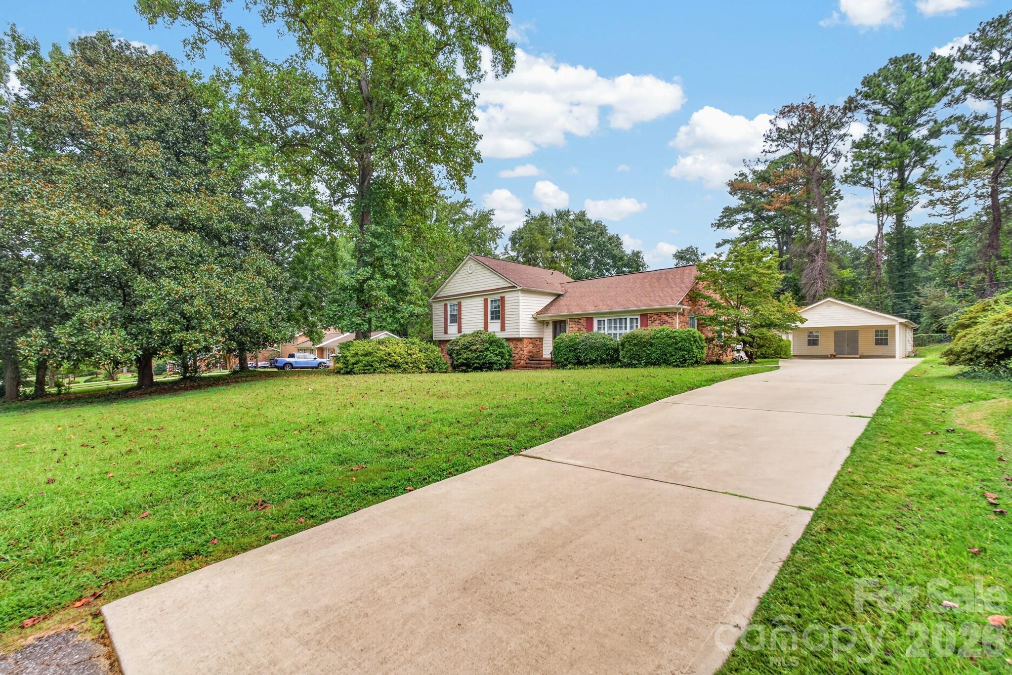 2124 Poinsett Drive Property Photo 33