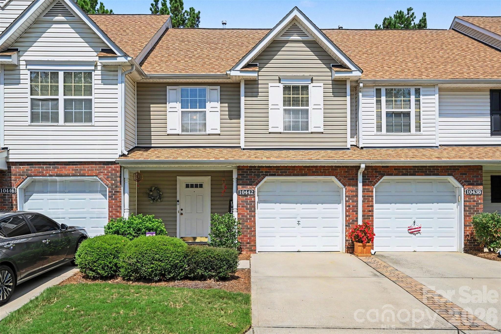 10442 Columbia Crest Court Property Photo 1