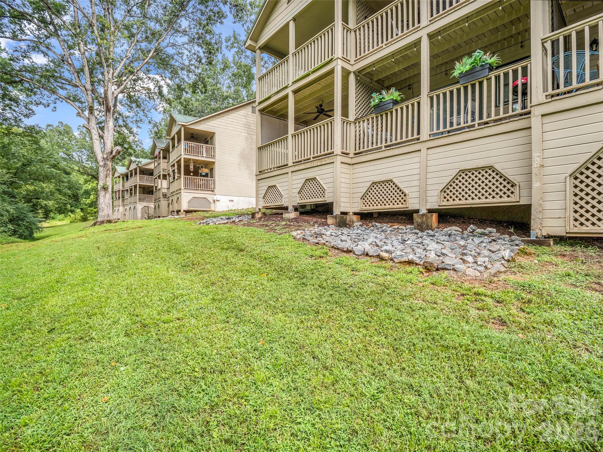 160 Whitney Boulevard 21 Property Photo 4