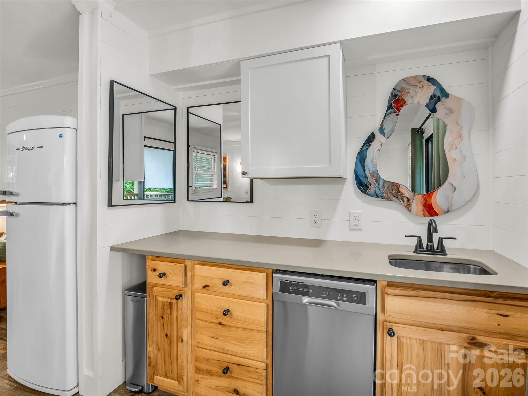 160 Whitney Boulevard 21 Property Photo 21