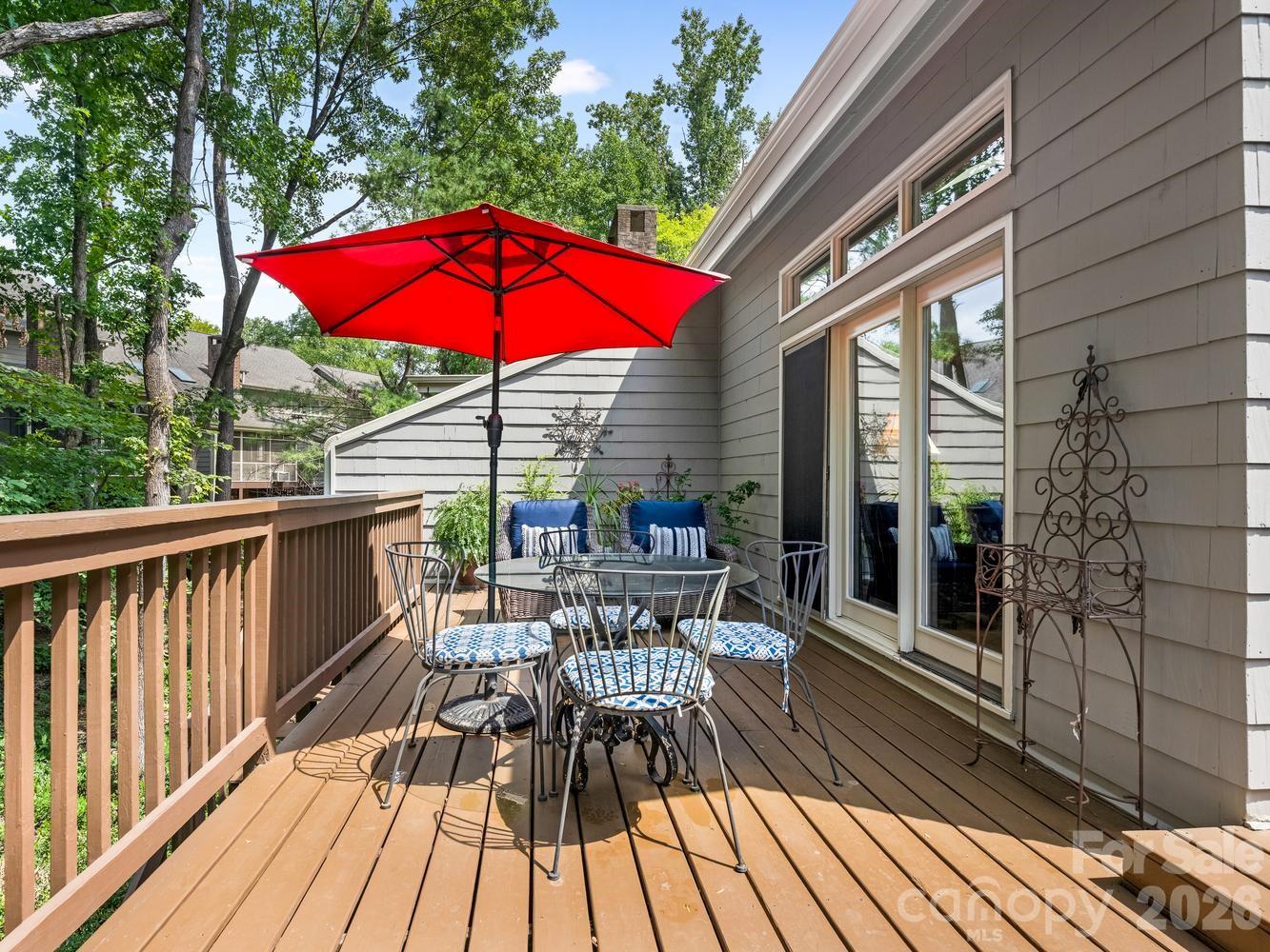 6504 Racquet Wood Court Property Photo 23