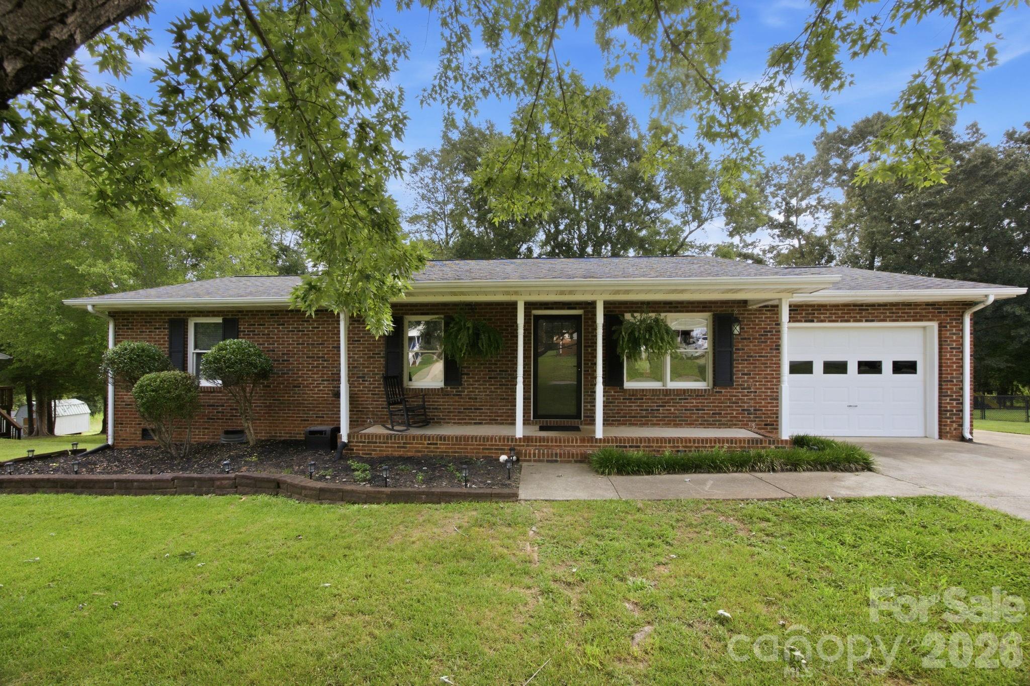 105 Ashburne Drive Property Photo 1