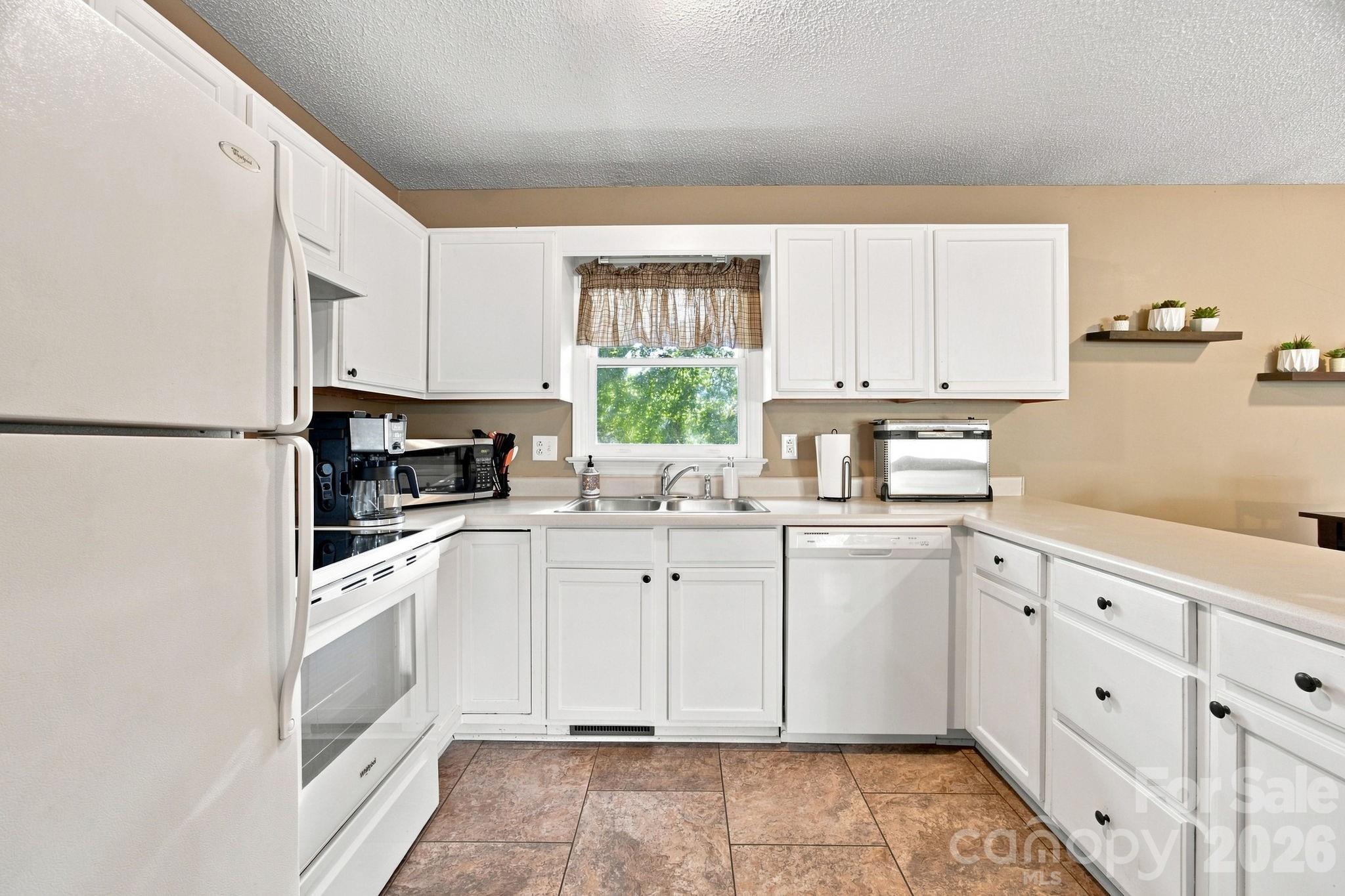 105 Ashburne Drive Property Photo 3