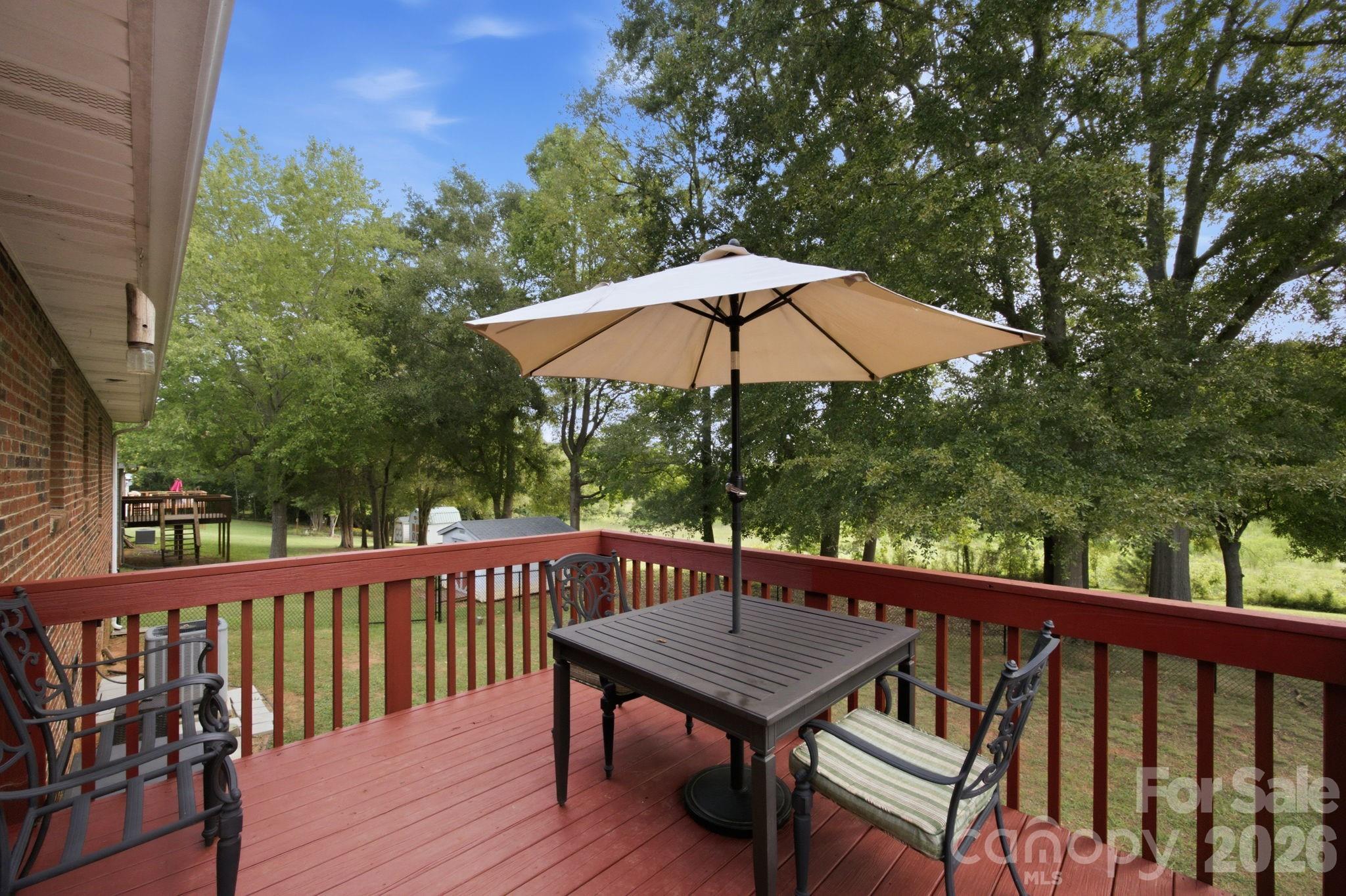 105 Ashburne Drive Property Photo 5