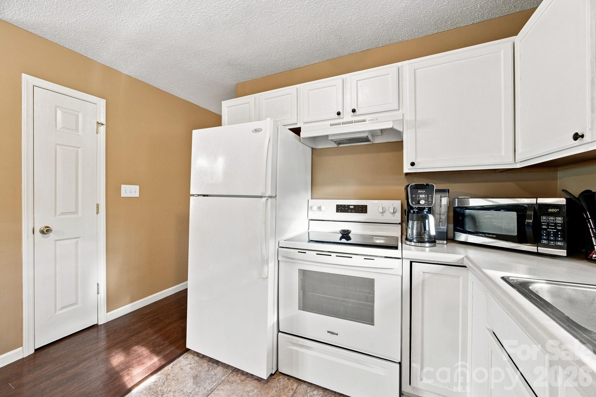 105 Ashburne Drive Property Photo 16
