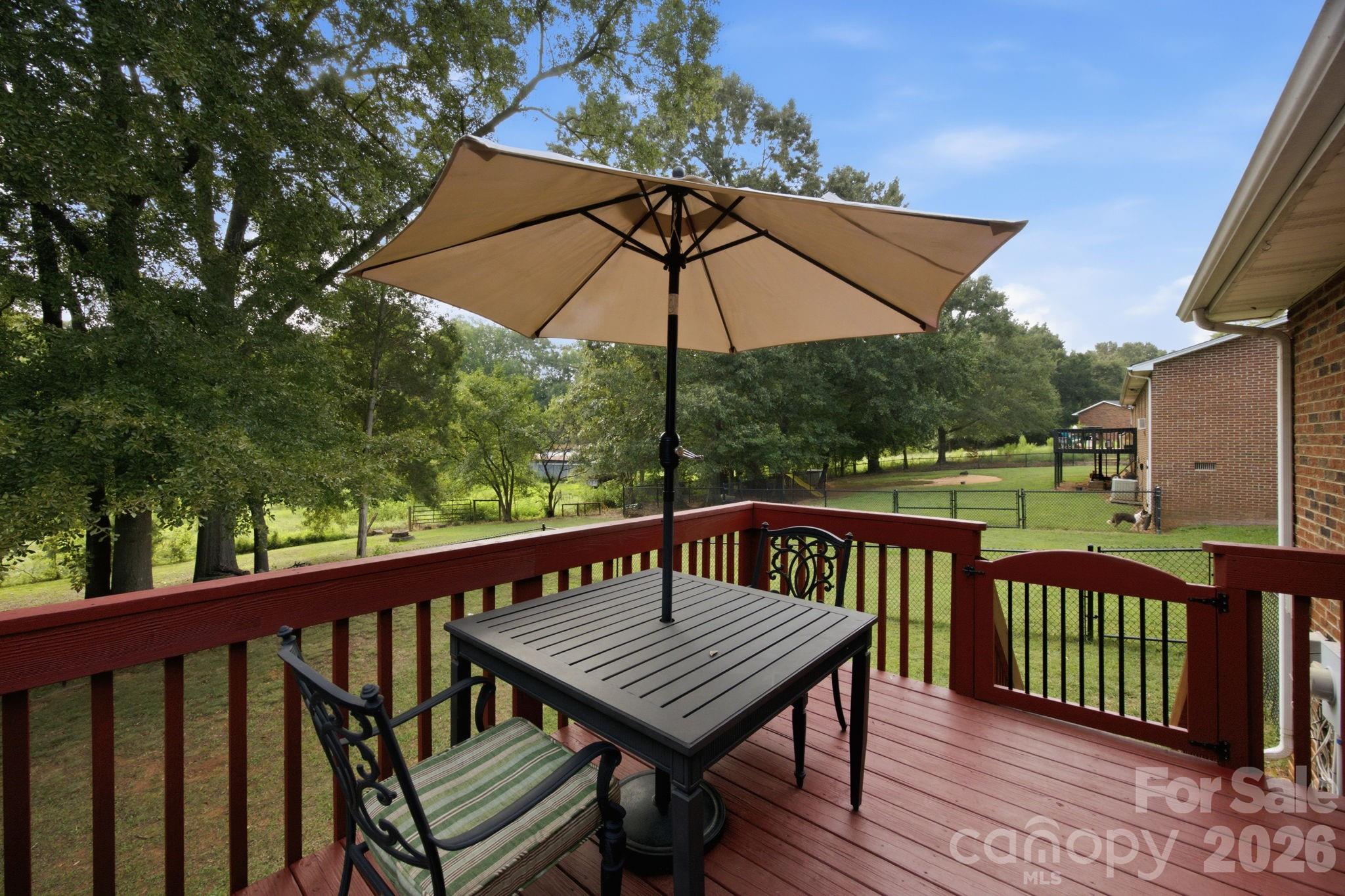 105 Ashburne Drive Property Photo 18