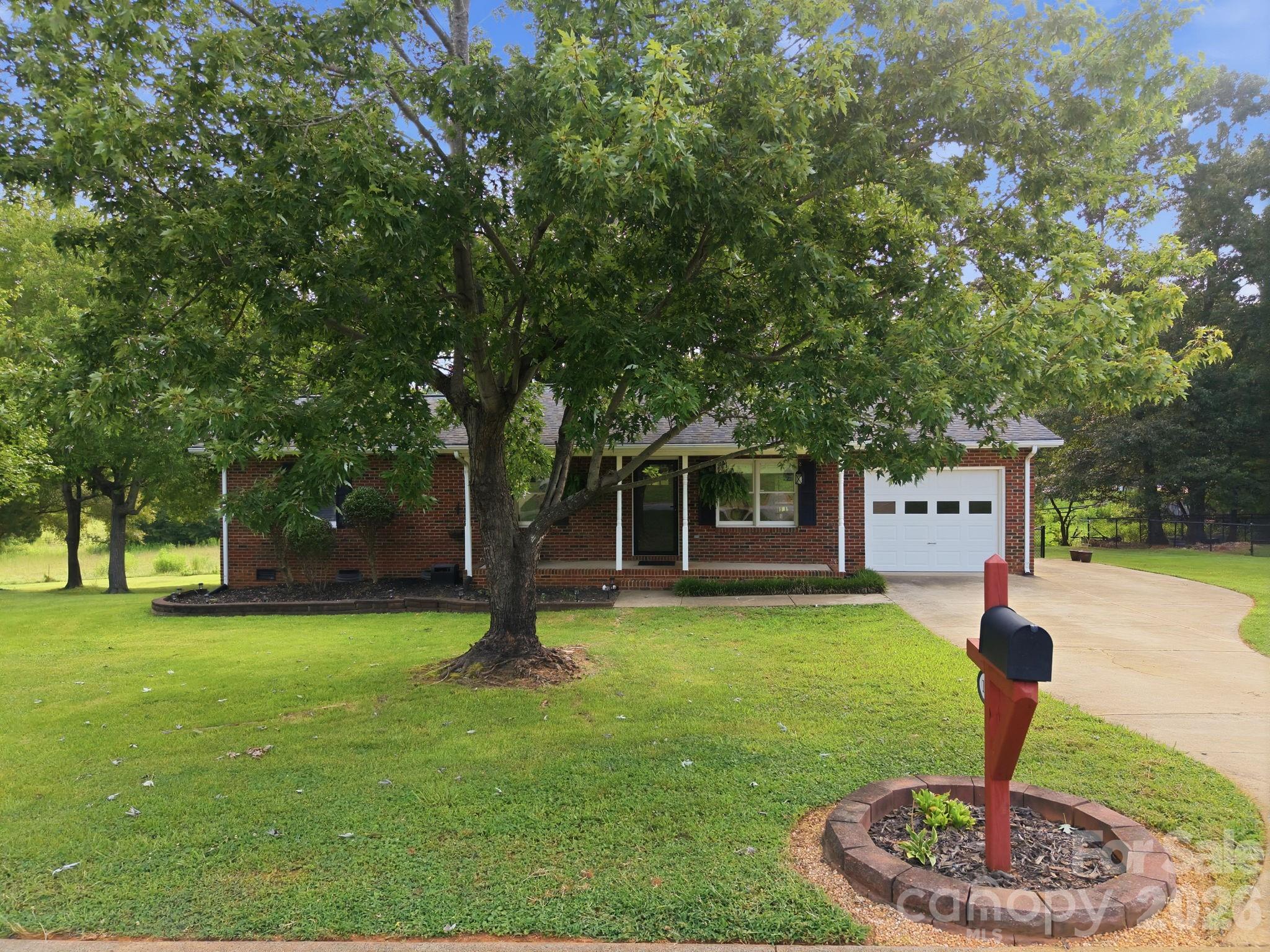 105 Ashburne Drive Property Photo 25