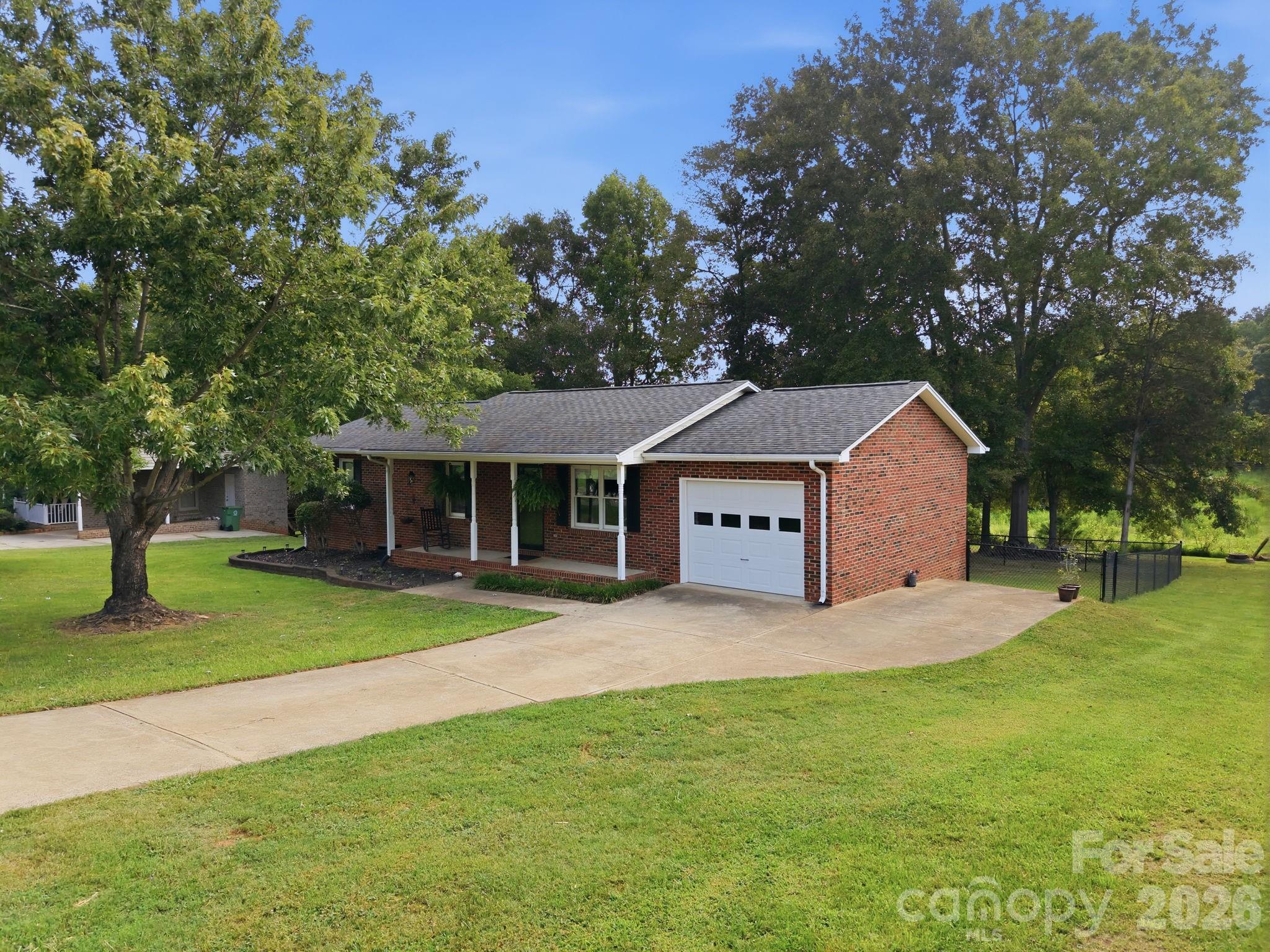 105 Ashburne Drive Property Photo 26