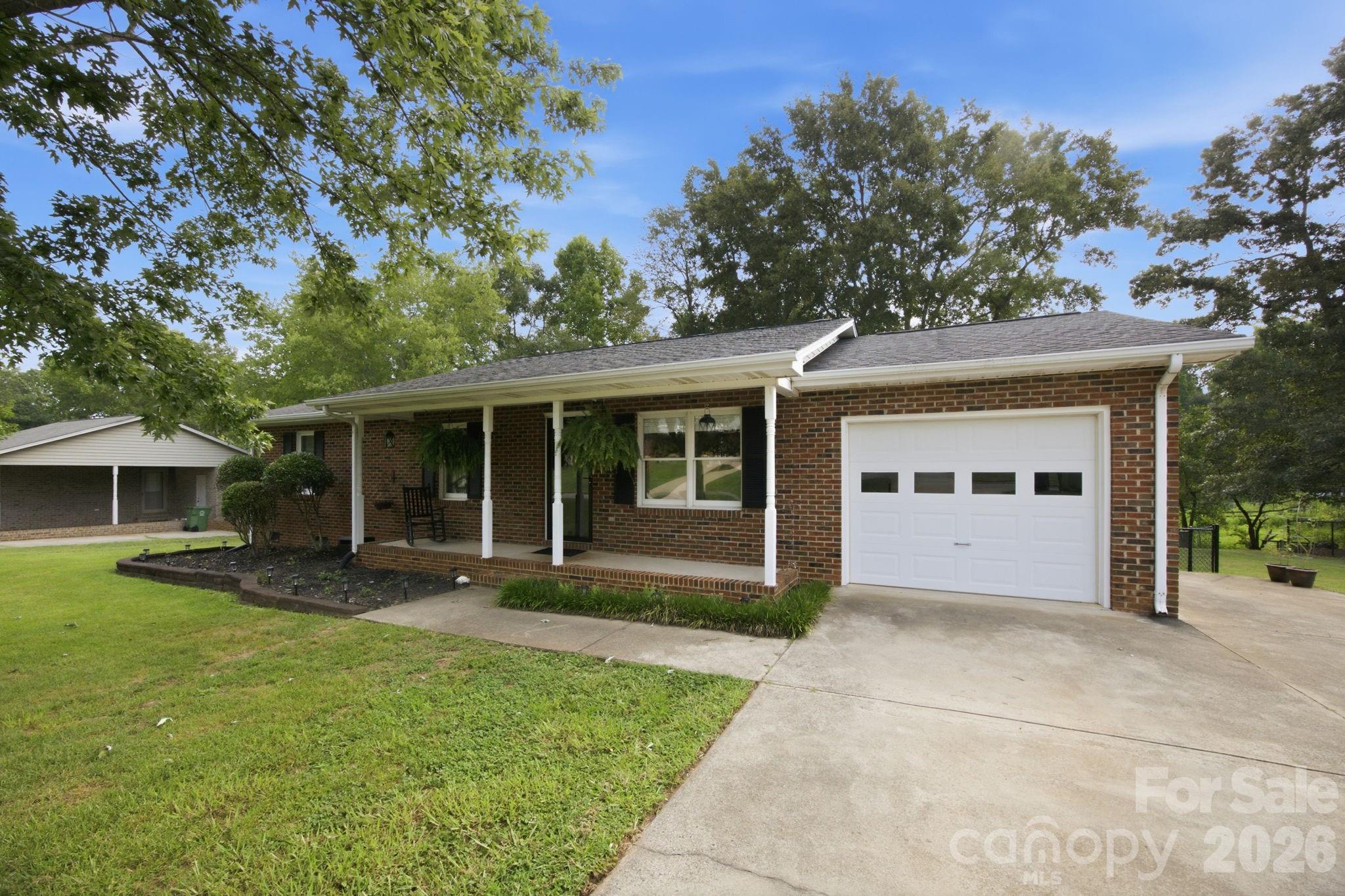 105 Ashburne Drive Property Photo 27