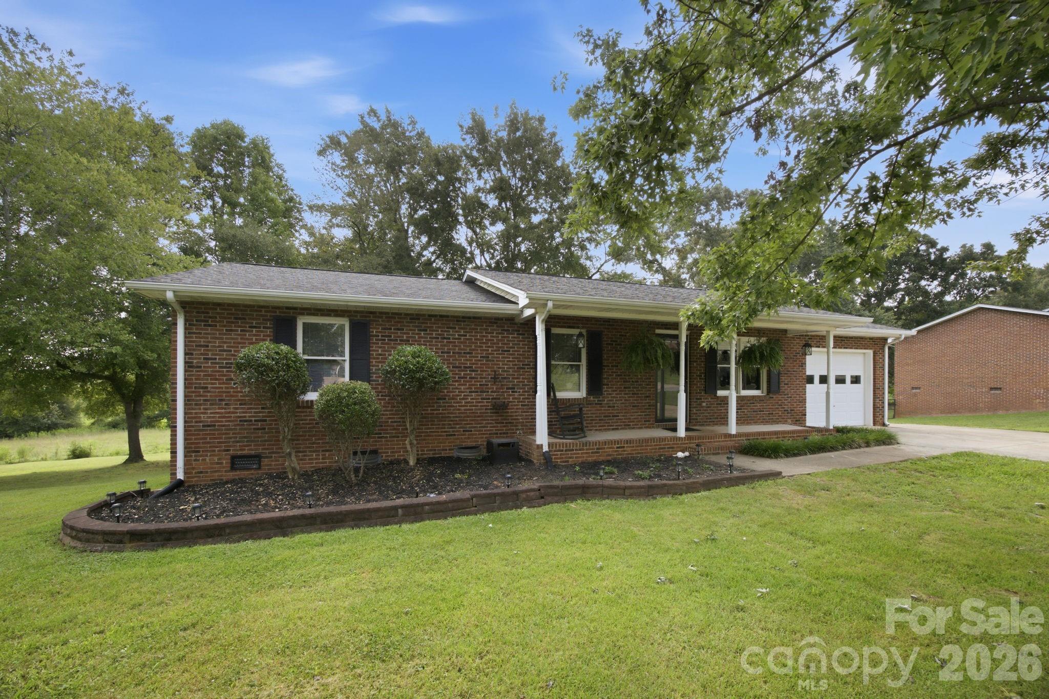 105 Ashburne Drive Property Photo 28