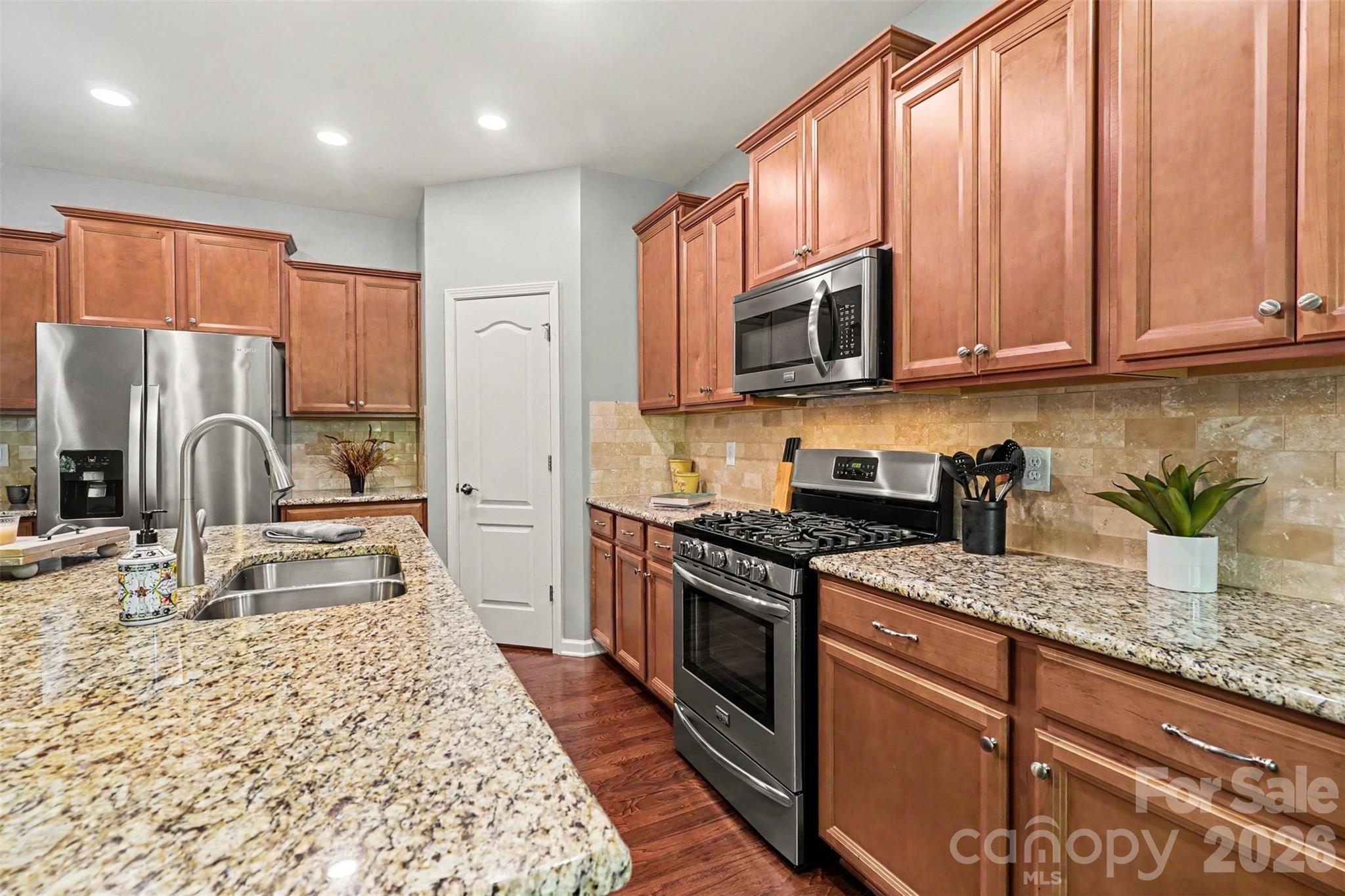 7114 Sunset Crater Place Property Photo 12