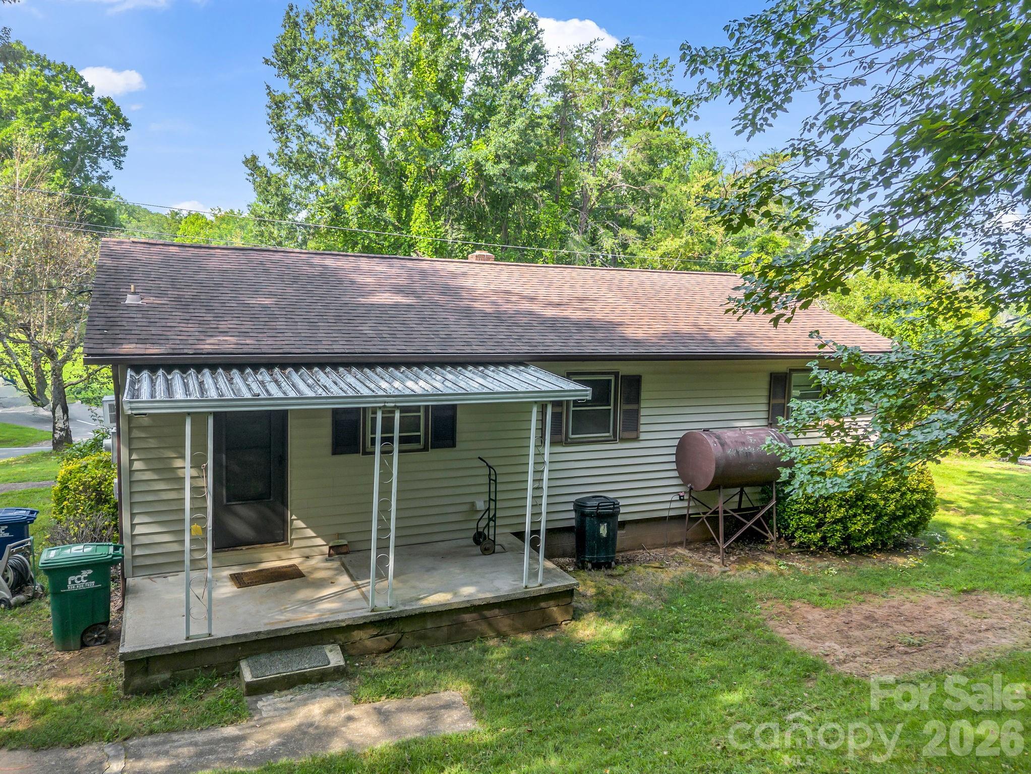 375 Bee Tree Road Property Photo 3