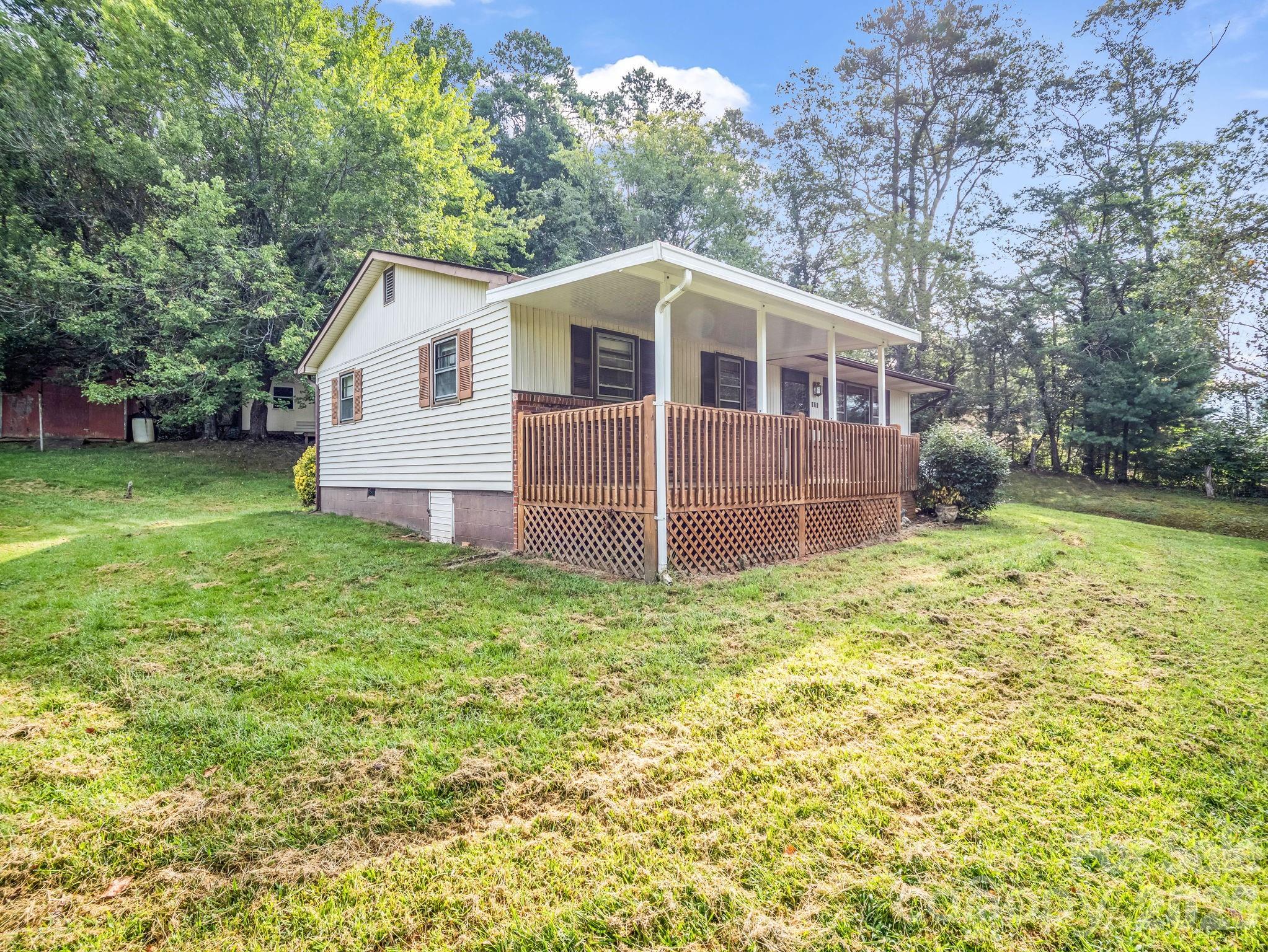 375 Bee Tree Road Property Photo 5