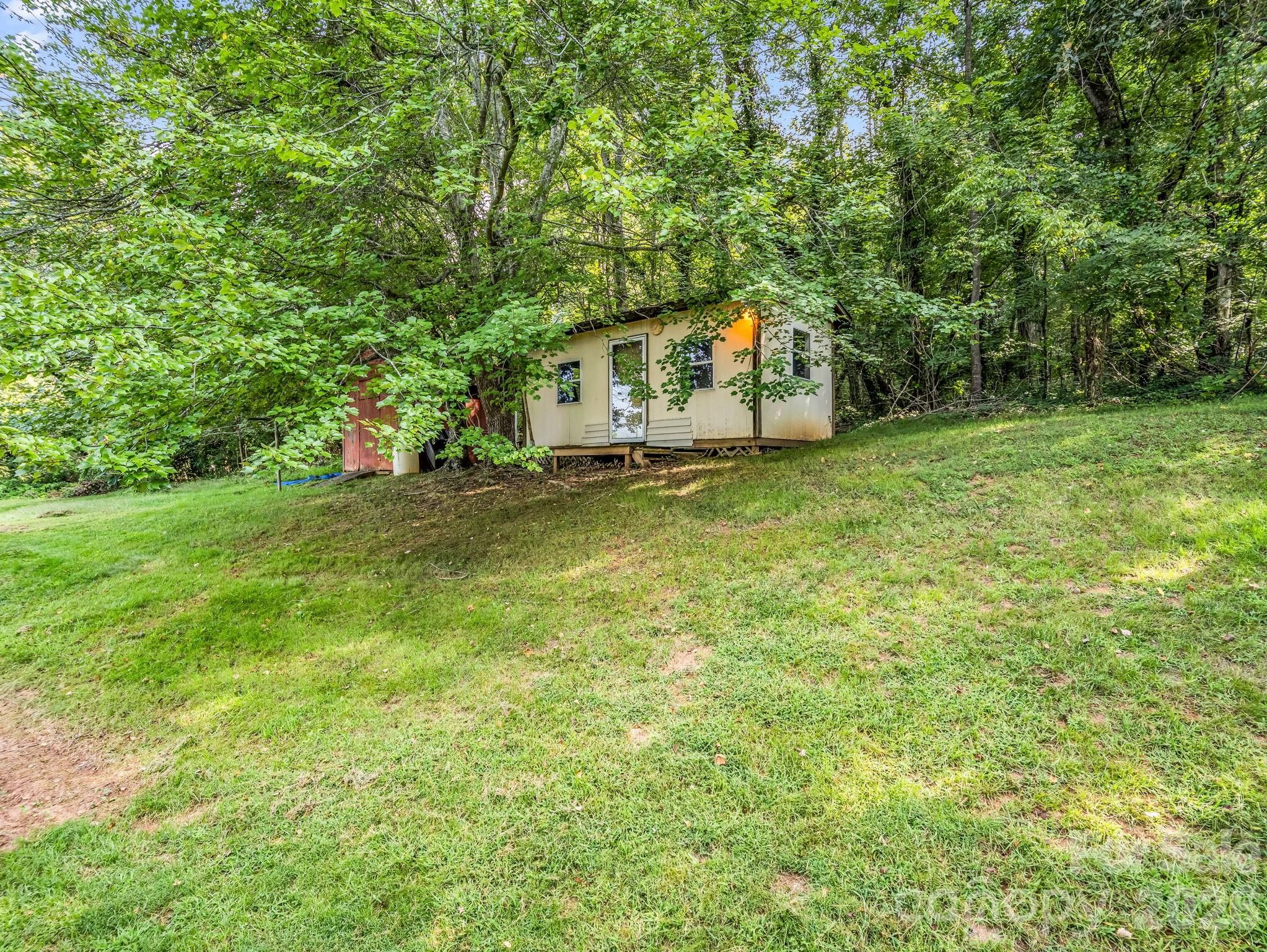 375 Bee Tree Road Property Photo 7