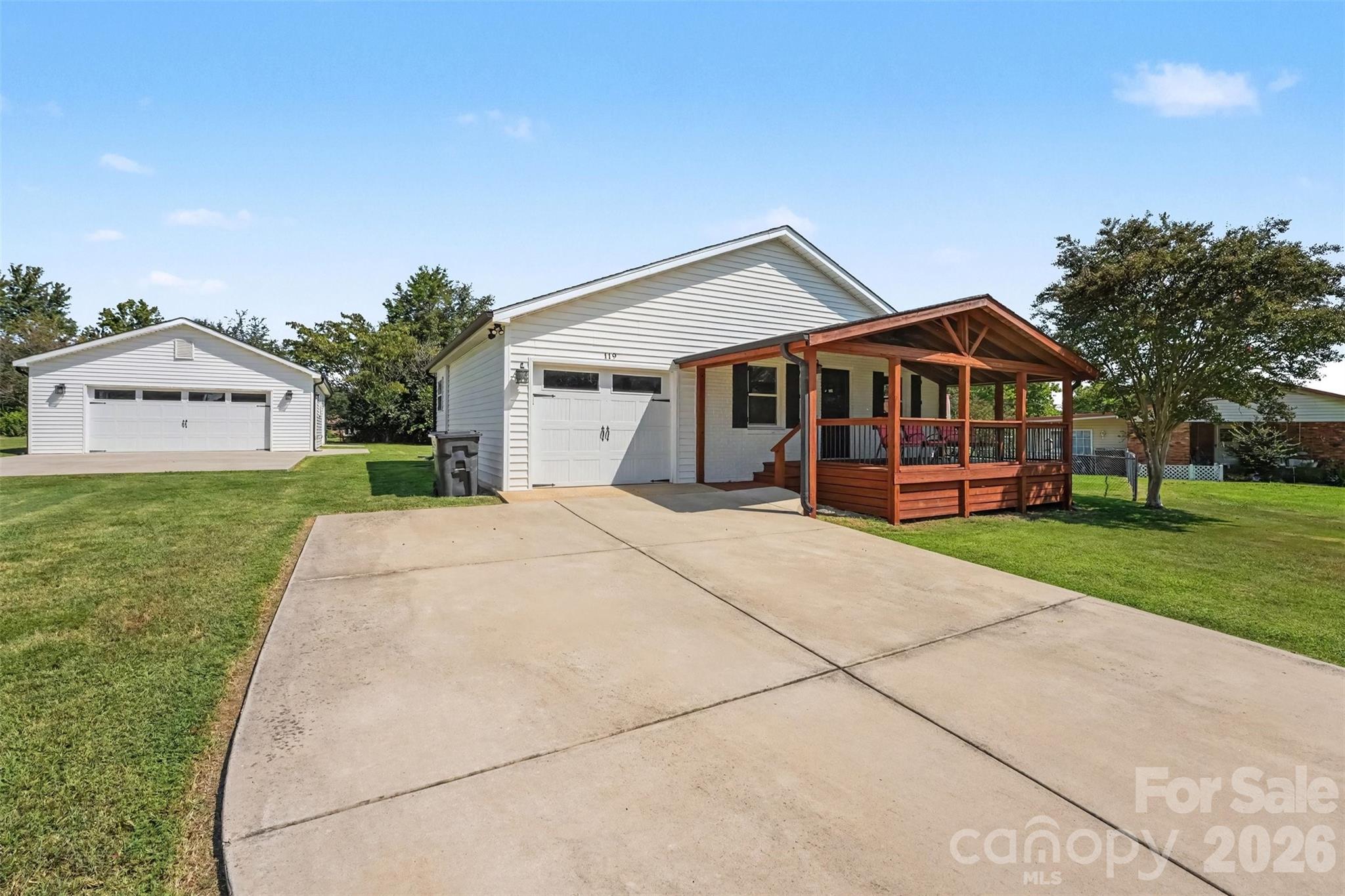 119 Wild Rose Loop Property Photo 1