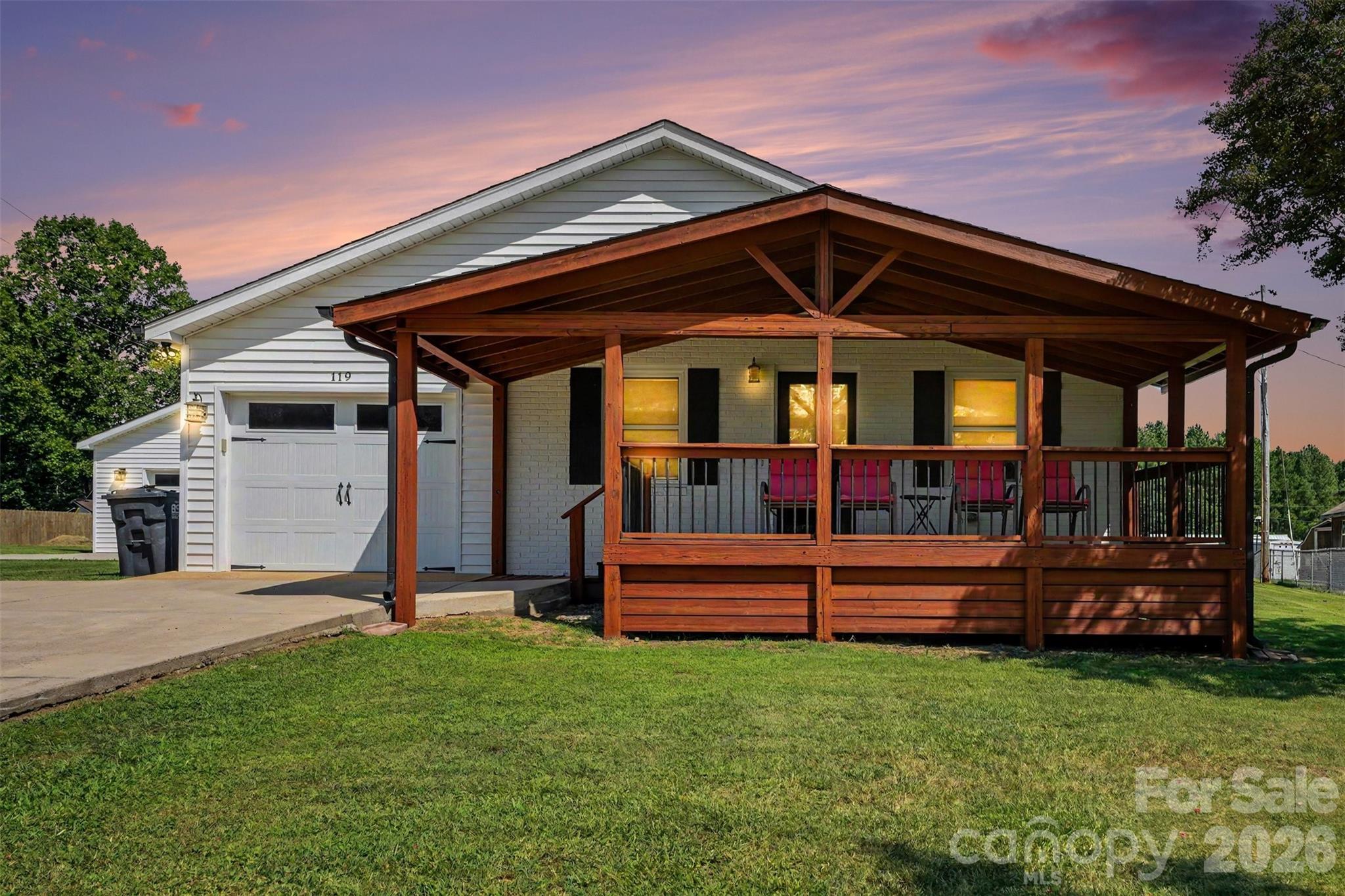 119 Wild Rose Loop Property Photo 1