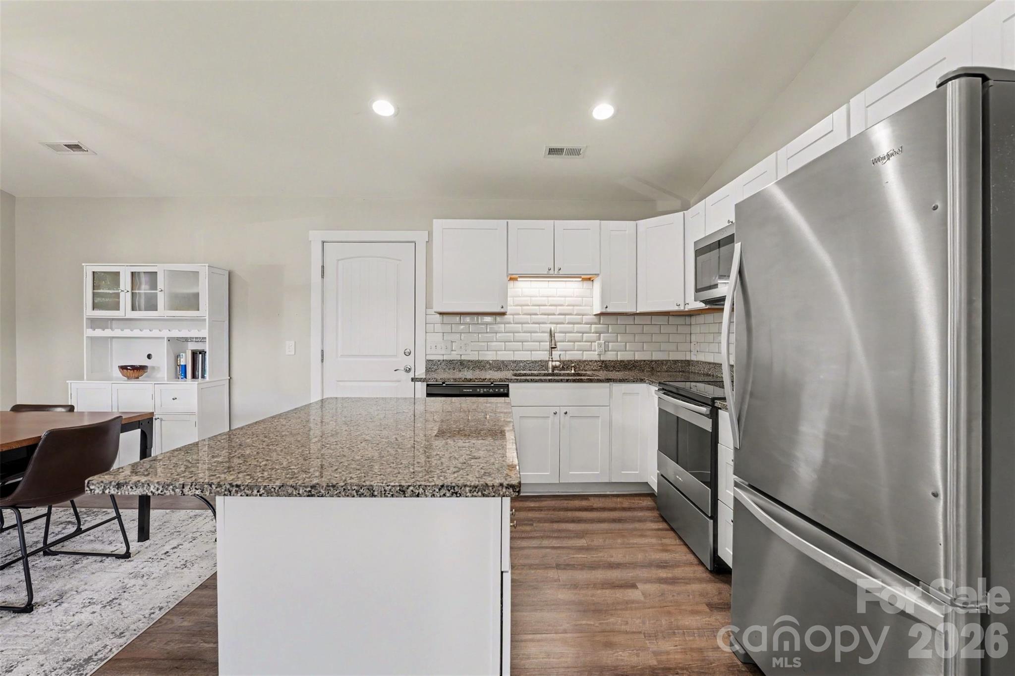 119 Wild Rose Loop Property Photo 6