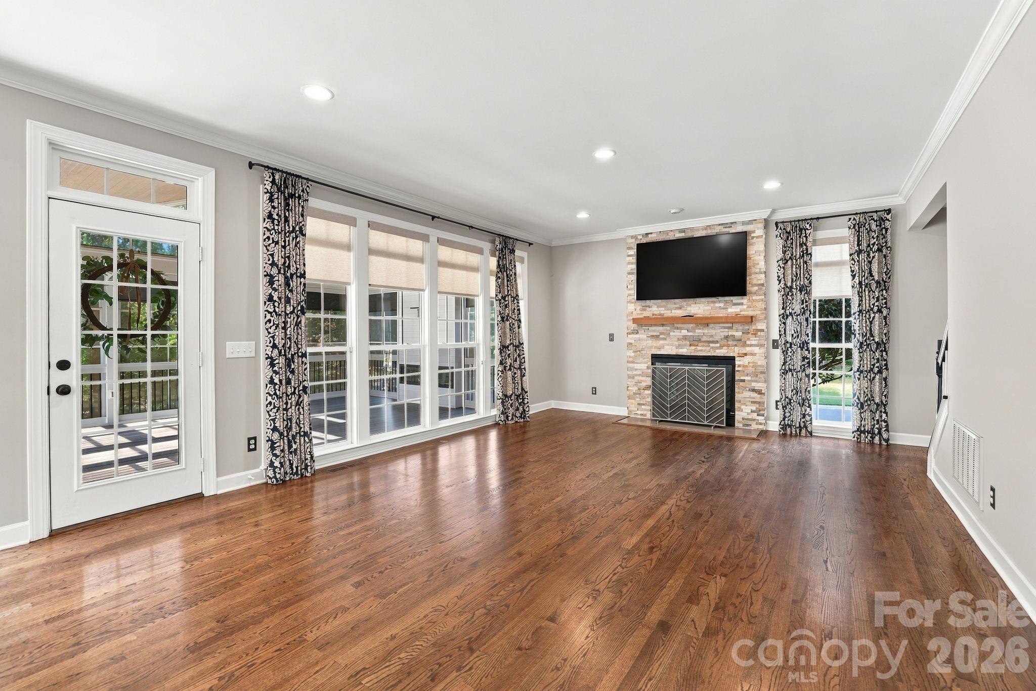 702 Carver Pond Lane Property Photo 17