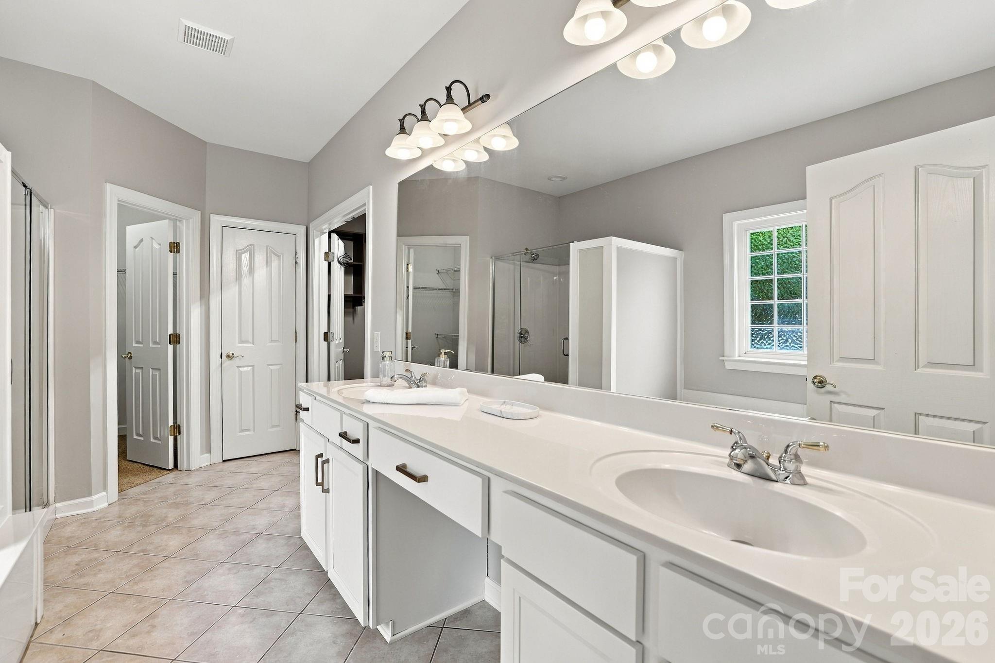 702 Carver Pond Lane Property Photo 28