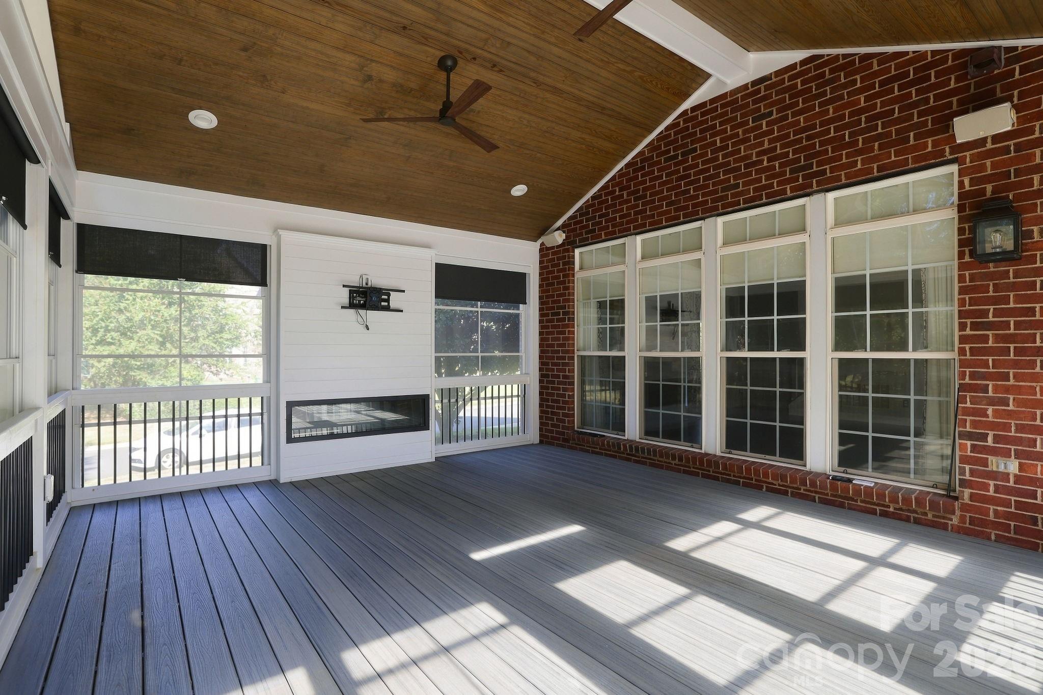702 Carver Pond Lane Property Photo 38