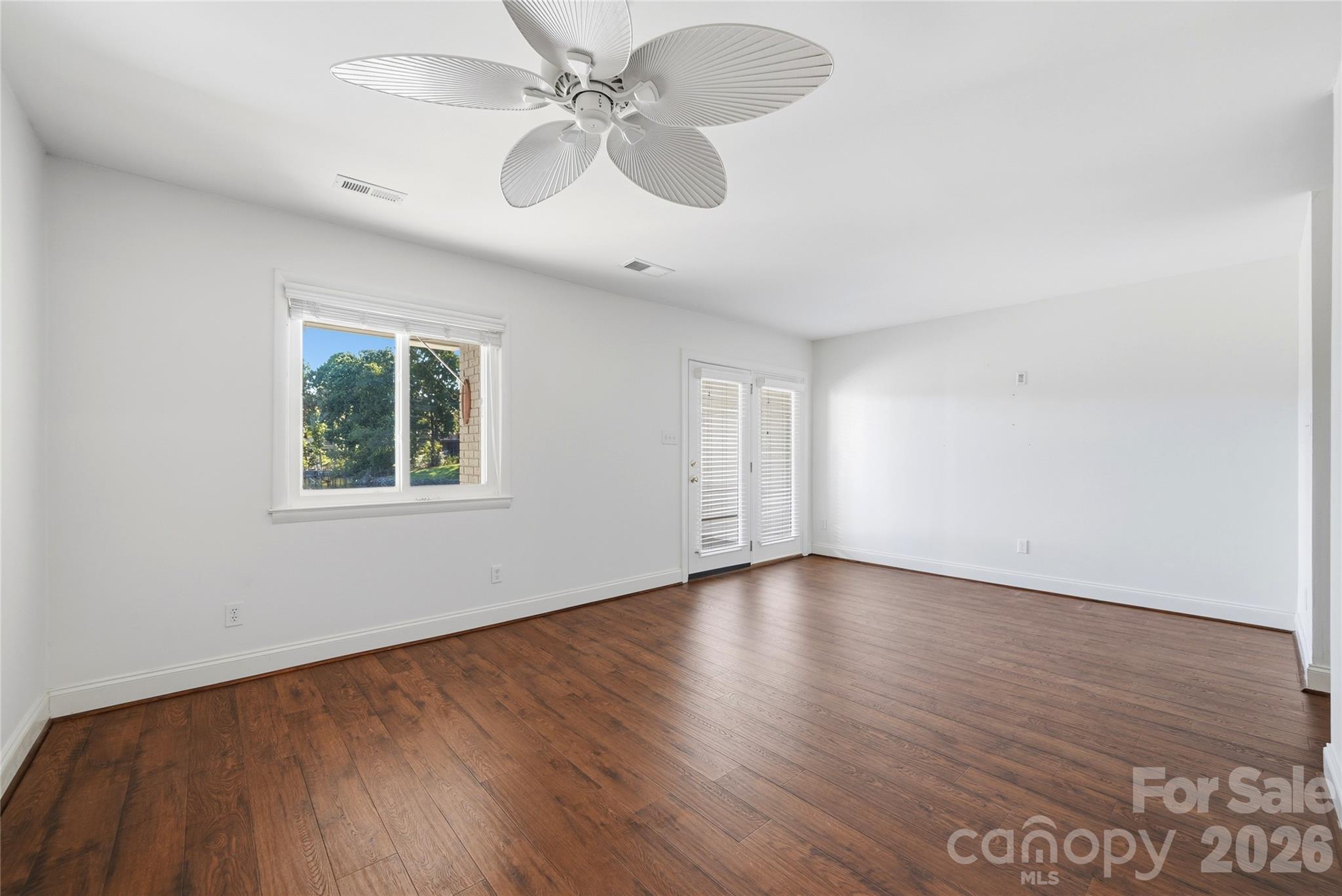 8014 Westcape Drive Property Photo 13